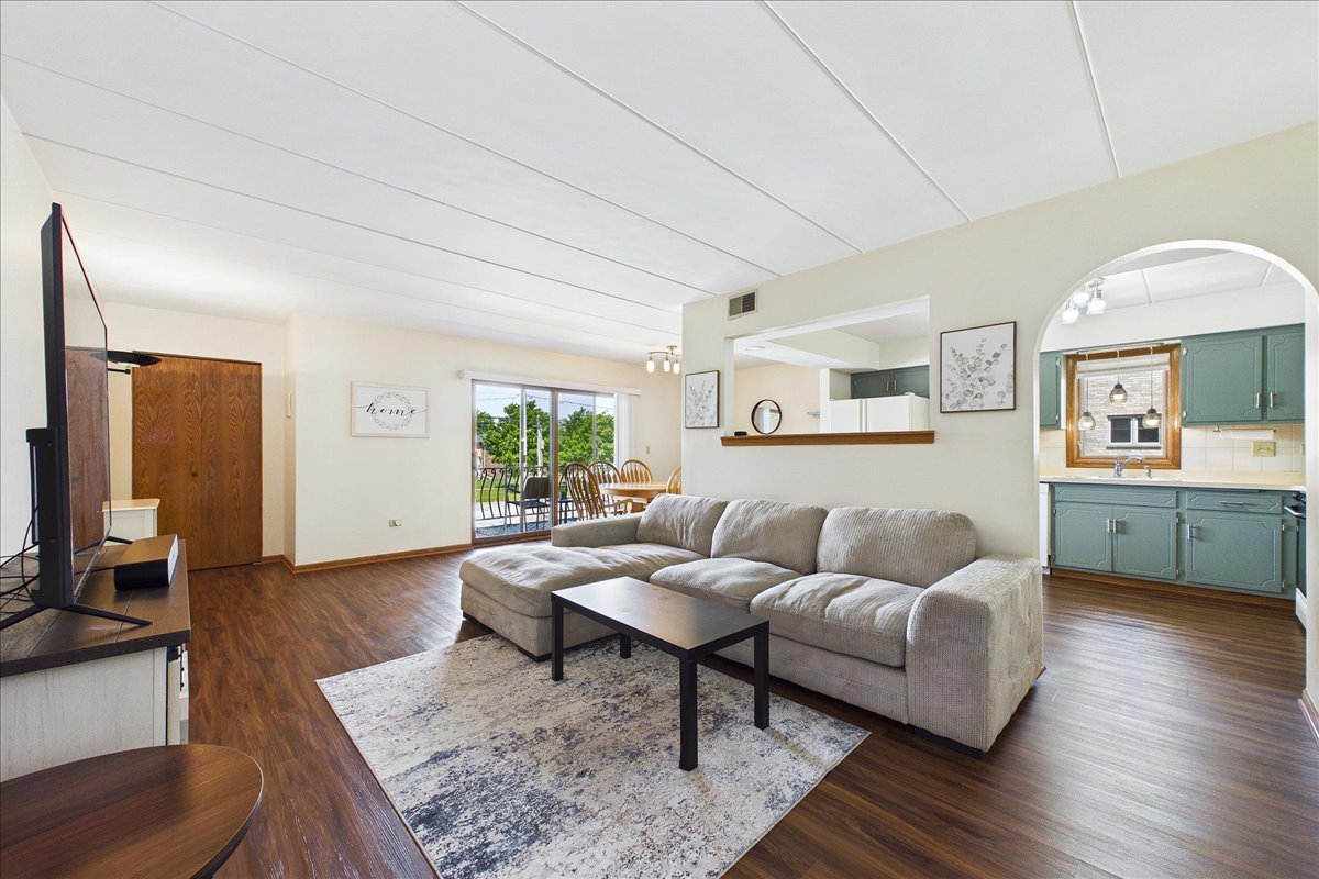 17979 Oak Park Avenue #2N, Tinley Park, IL 60477