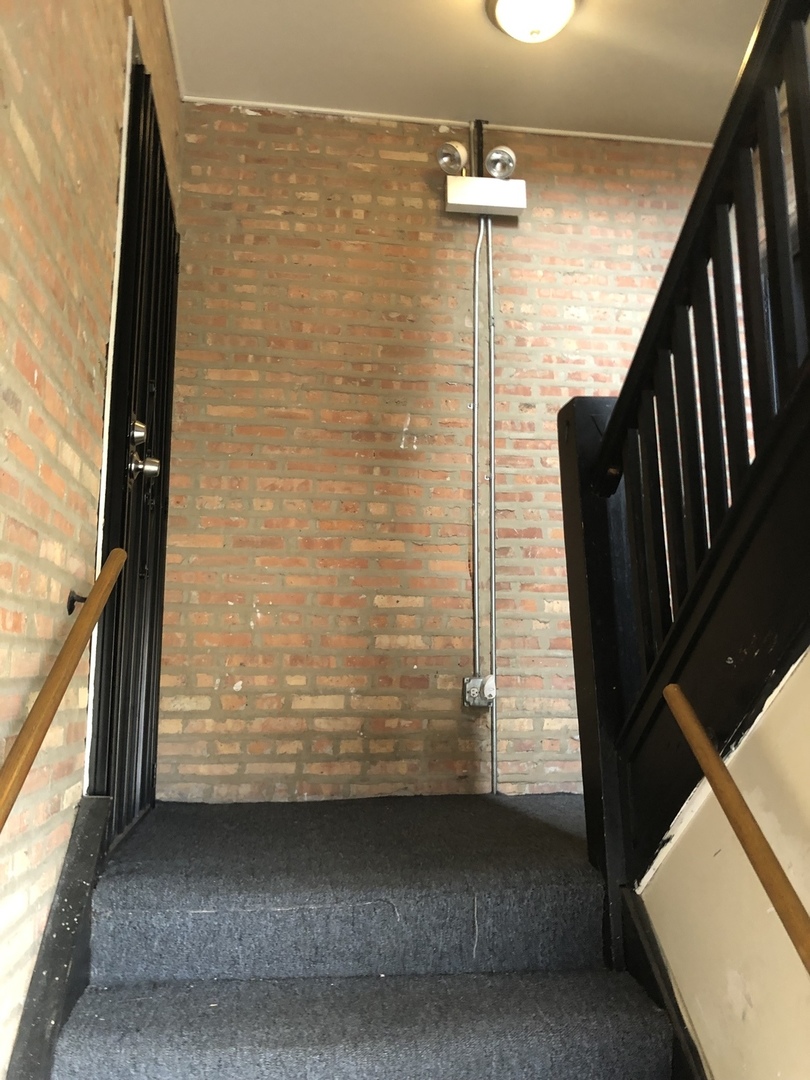 8001 S Exchange Avenue, Chicago, IL 60617