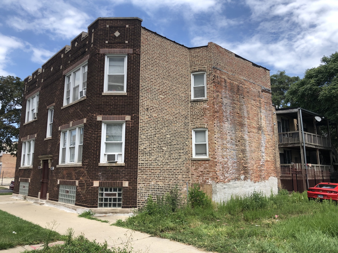 8001 S Exchange Avenue, Chicago, IL 60617
