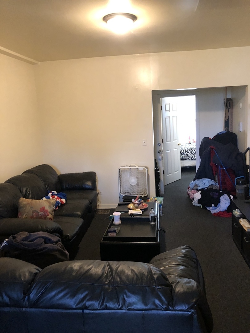 8001 S Exchange Avenue, Chicago, IL 60617