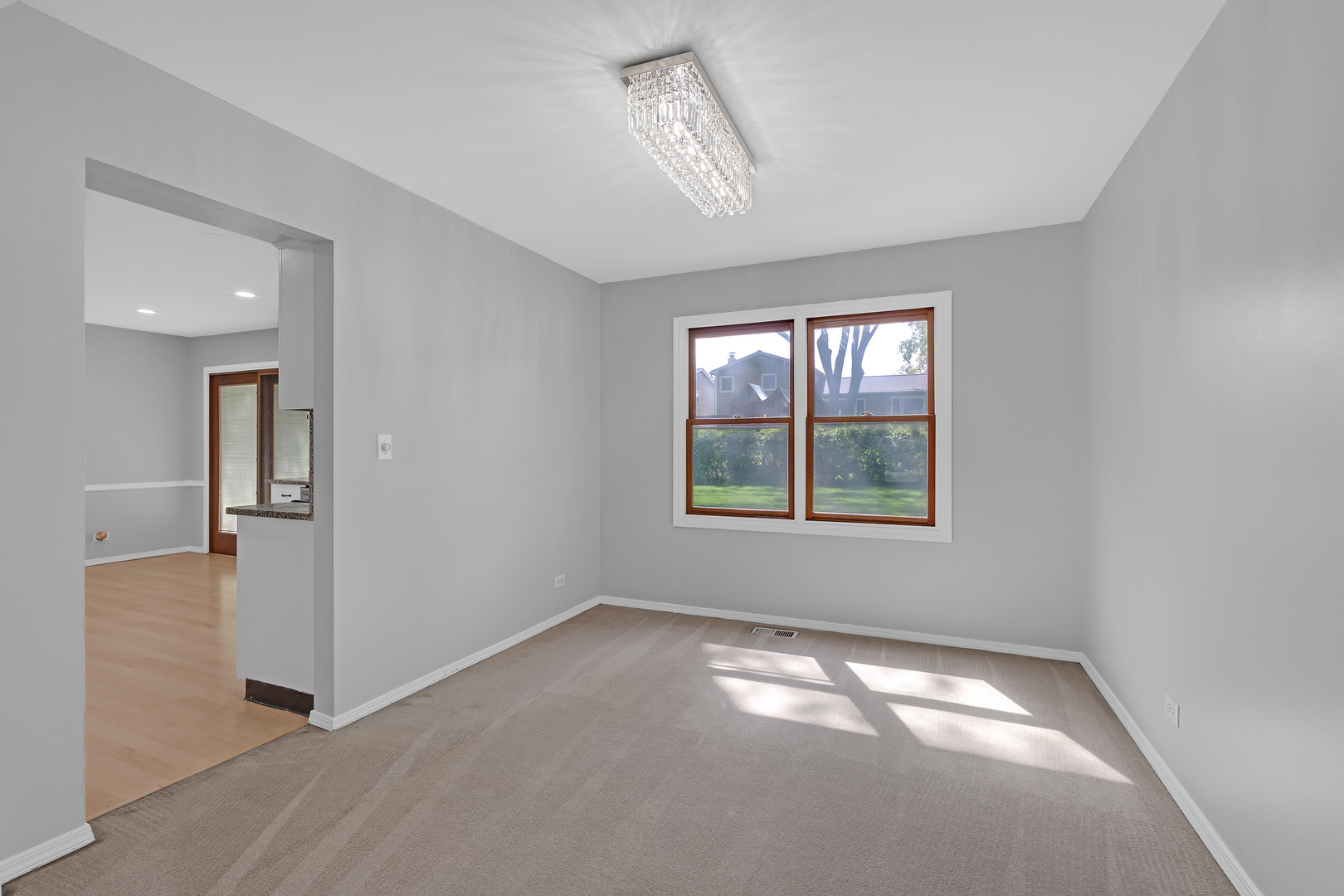1032 Apple Lane, Lombard, IL 60148