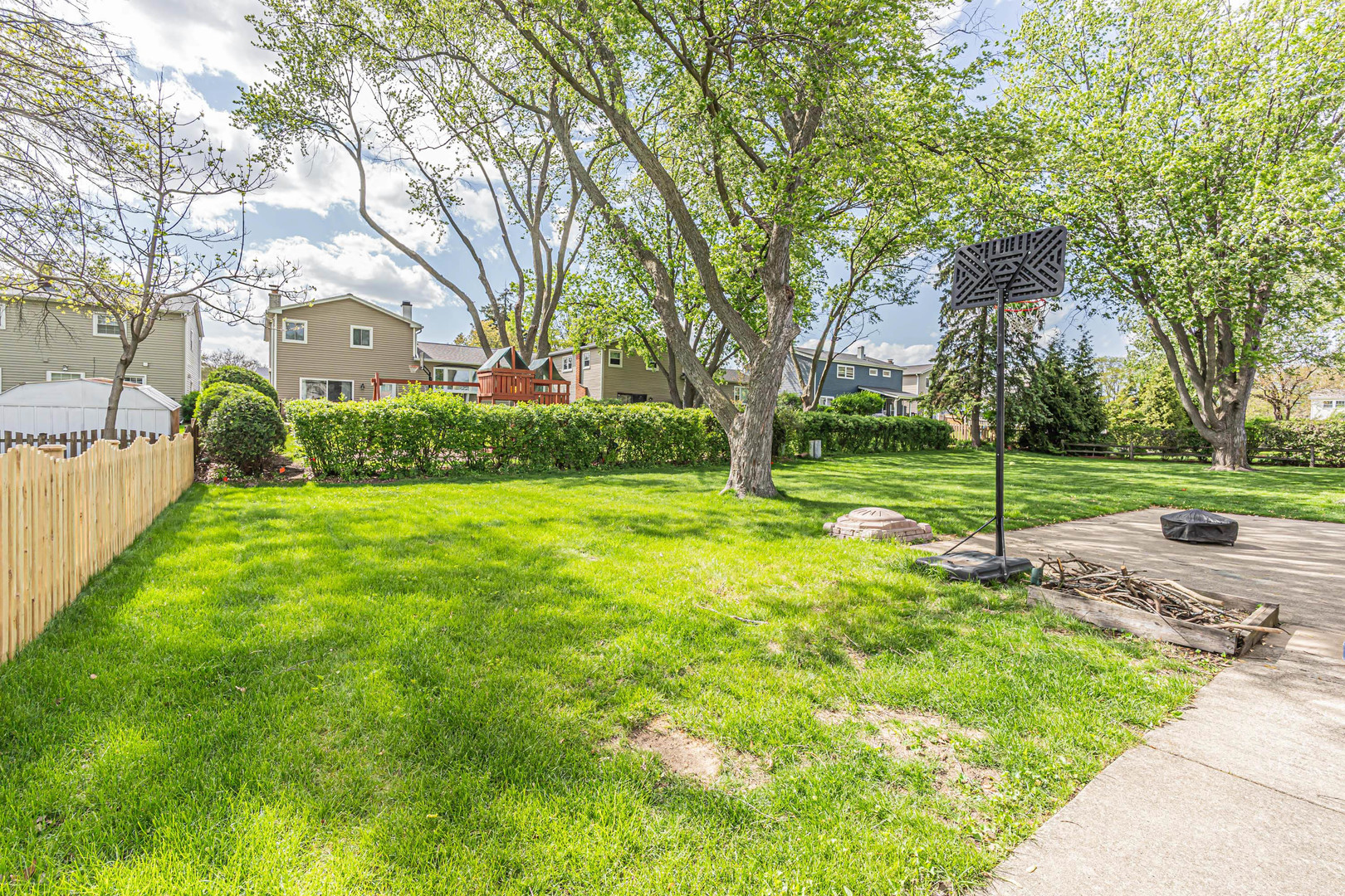 1032 Apple Lane, Lombard, IL 60148