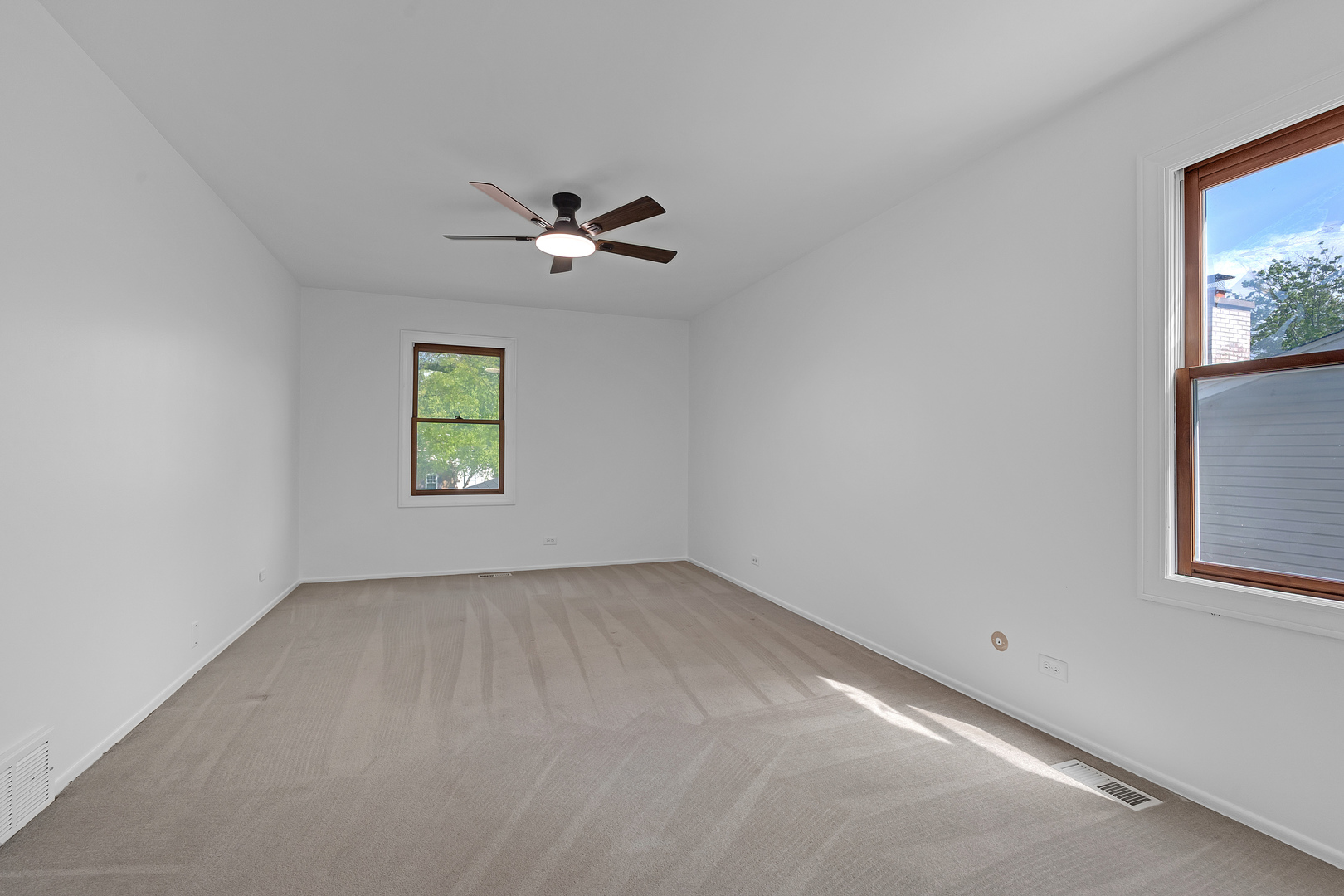 1032 Apple Lane, Lombard, IL 60148