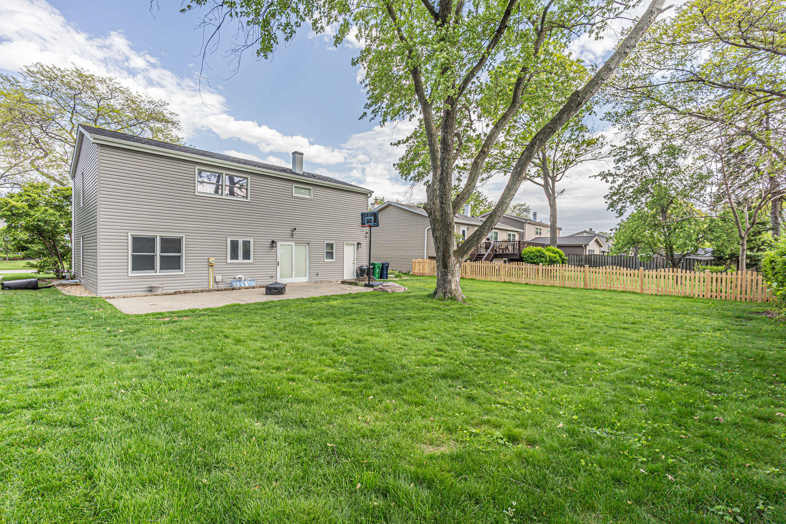 1032 Apple Lane, Lombard, IL 60148