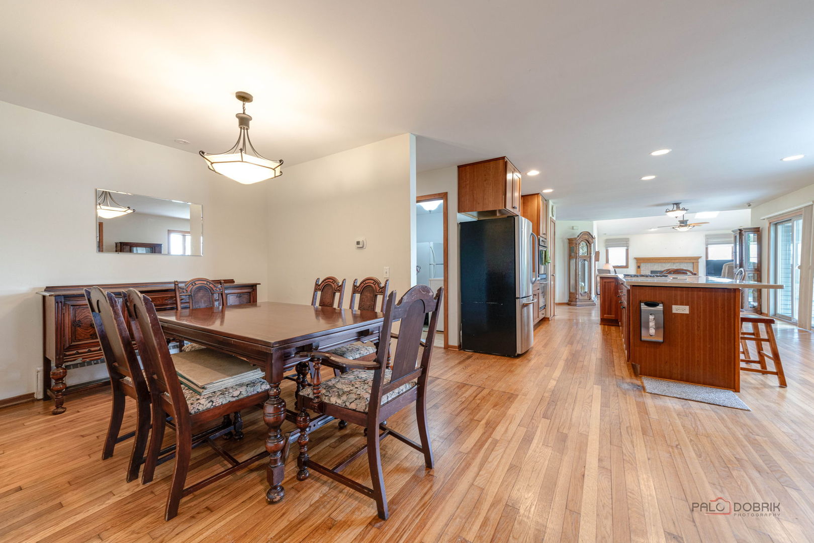 4226 N Riverdale Drive, McHenry, IL 60051