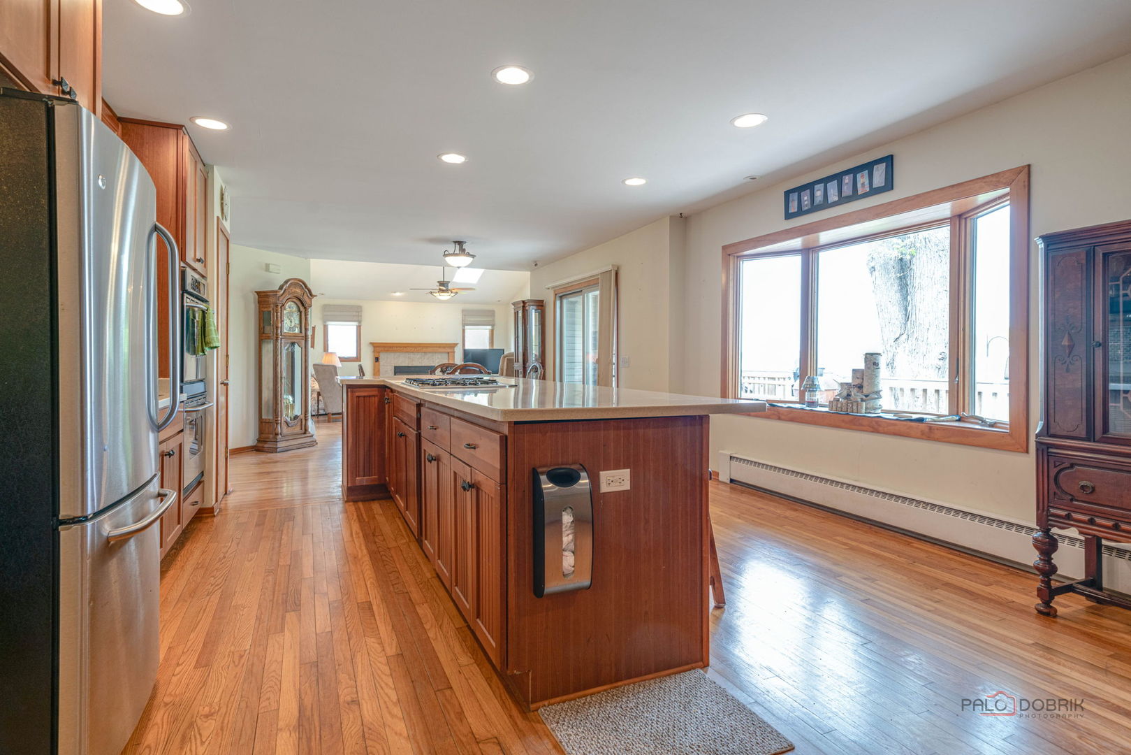 4226 N Riverdale Drive, McHenry, IL 60051