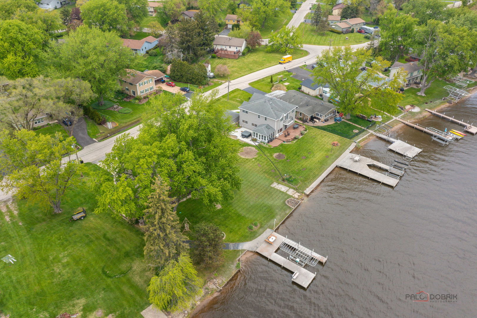 4226 N Riverdale Drive, McHenry, IL 60051