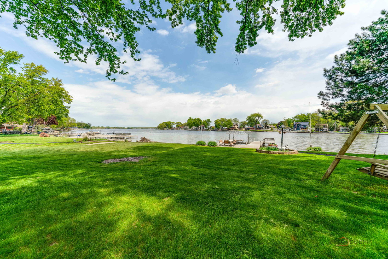 4226 N Riverdale Drive, McHenry, IL 60051