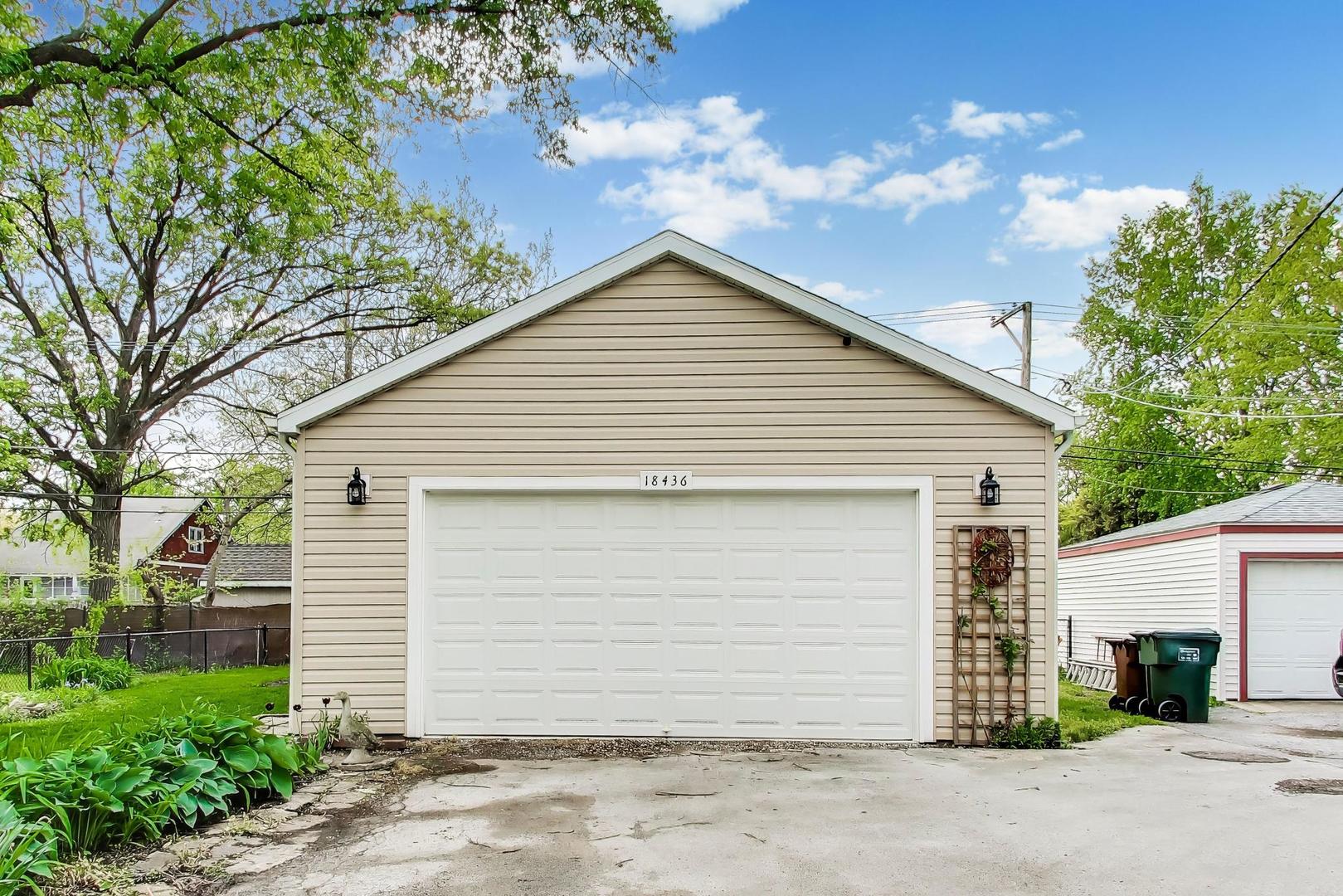 18436 Dixie Highway, Homewood, IL 60430