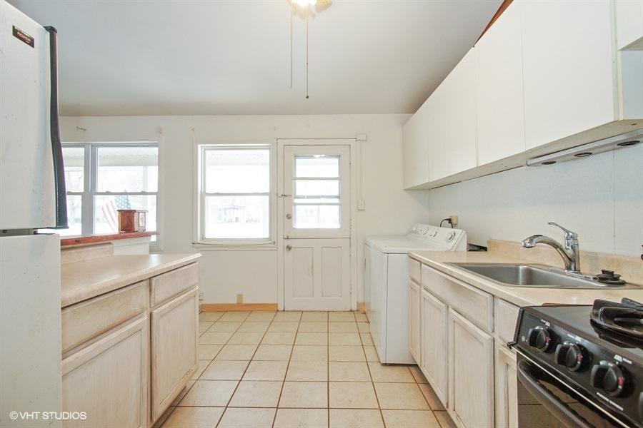 2205 Fulle Street, Rolling Meadows, IL 60008