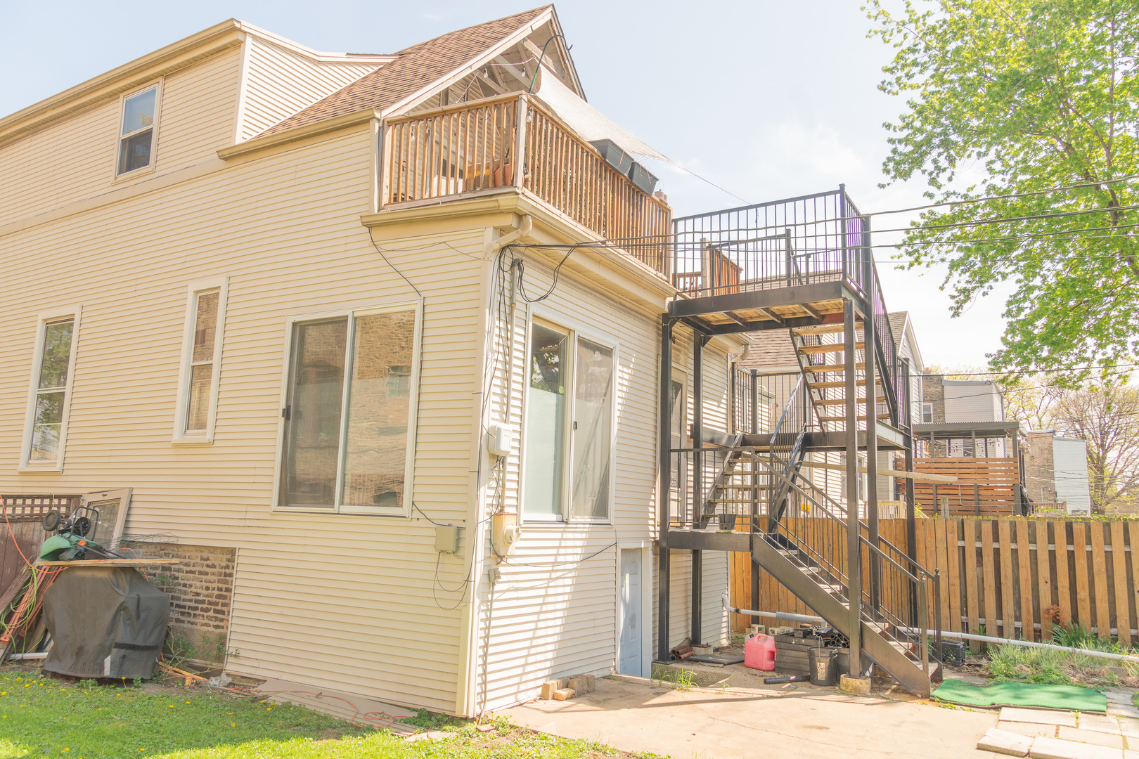 2920 N Richmond Street, Chicago, IL 60618