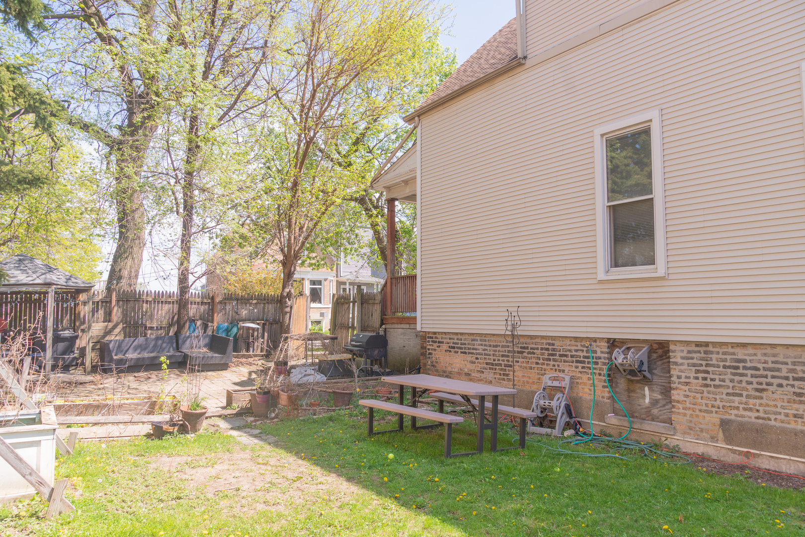 2920 N Richmond Street, Chicago, IL 60618