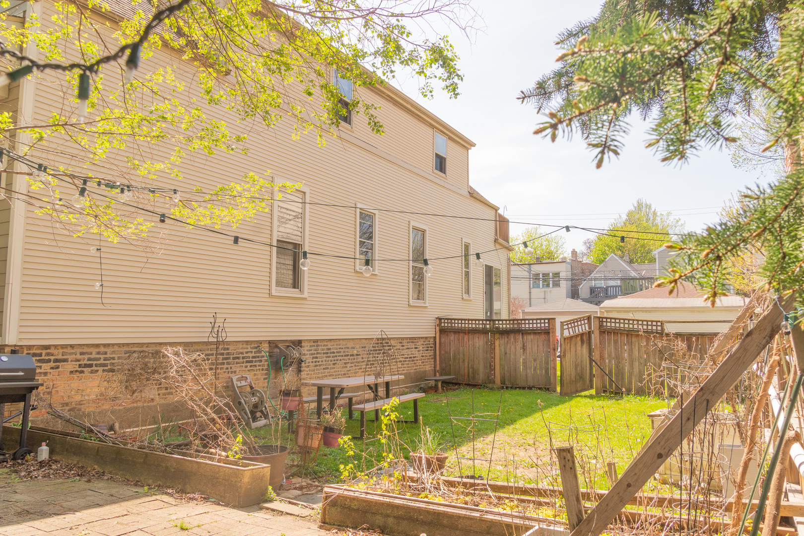 2920 N Richmond Street, Chicago, IL 60618
