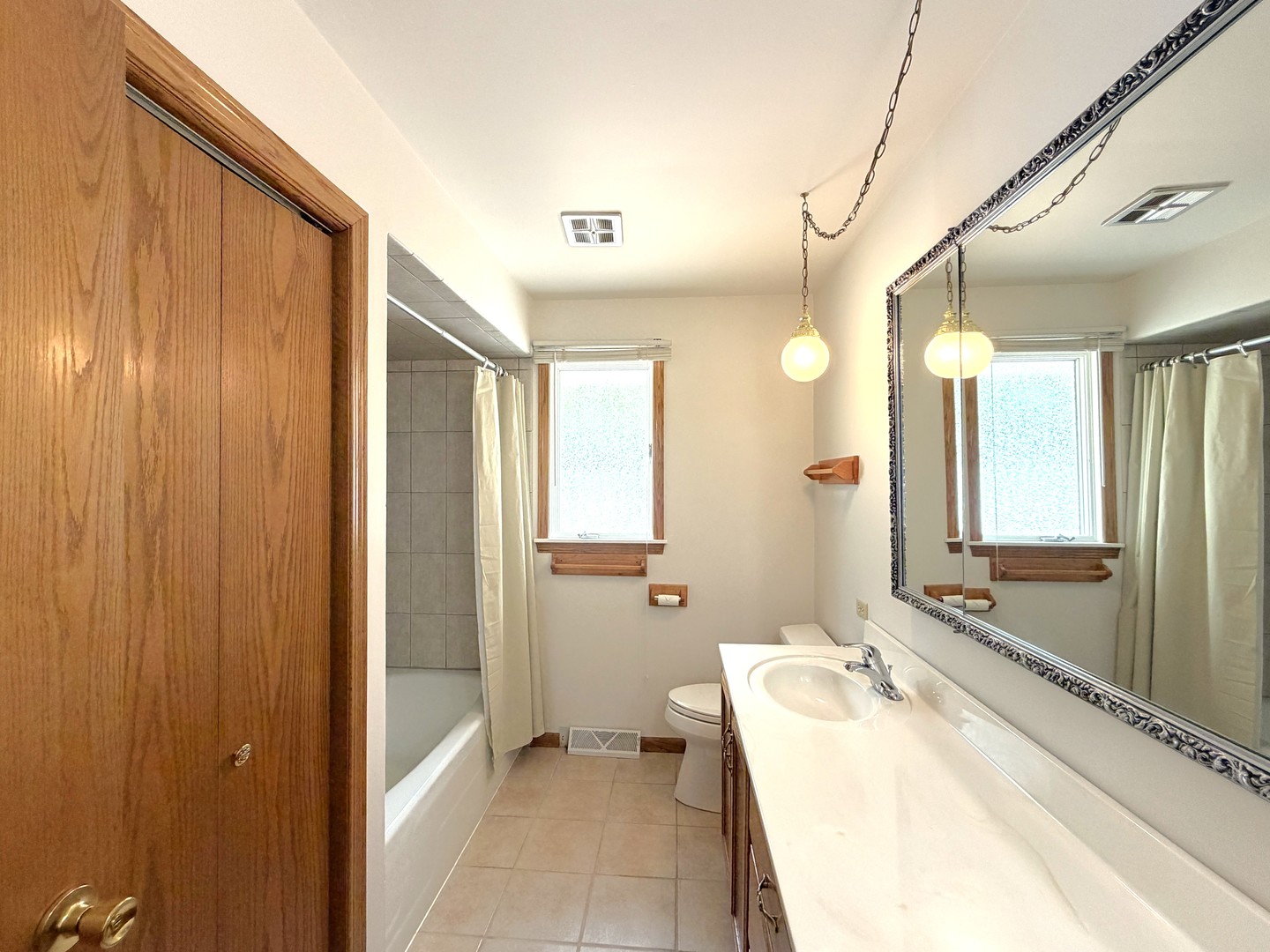 901 Lark Street, Peotone, IL 60468