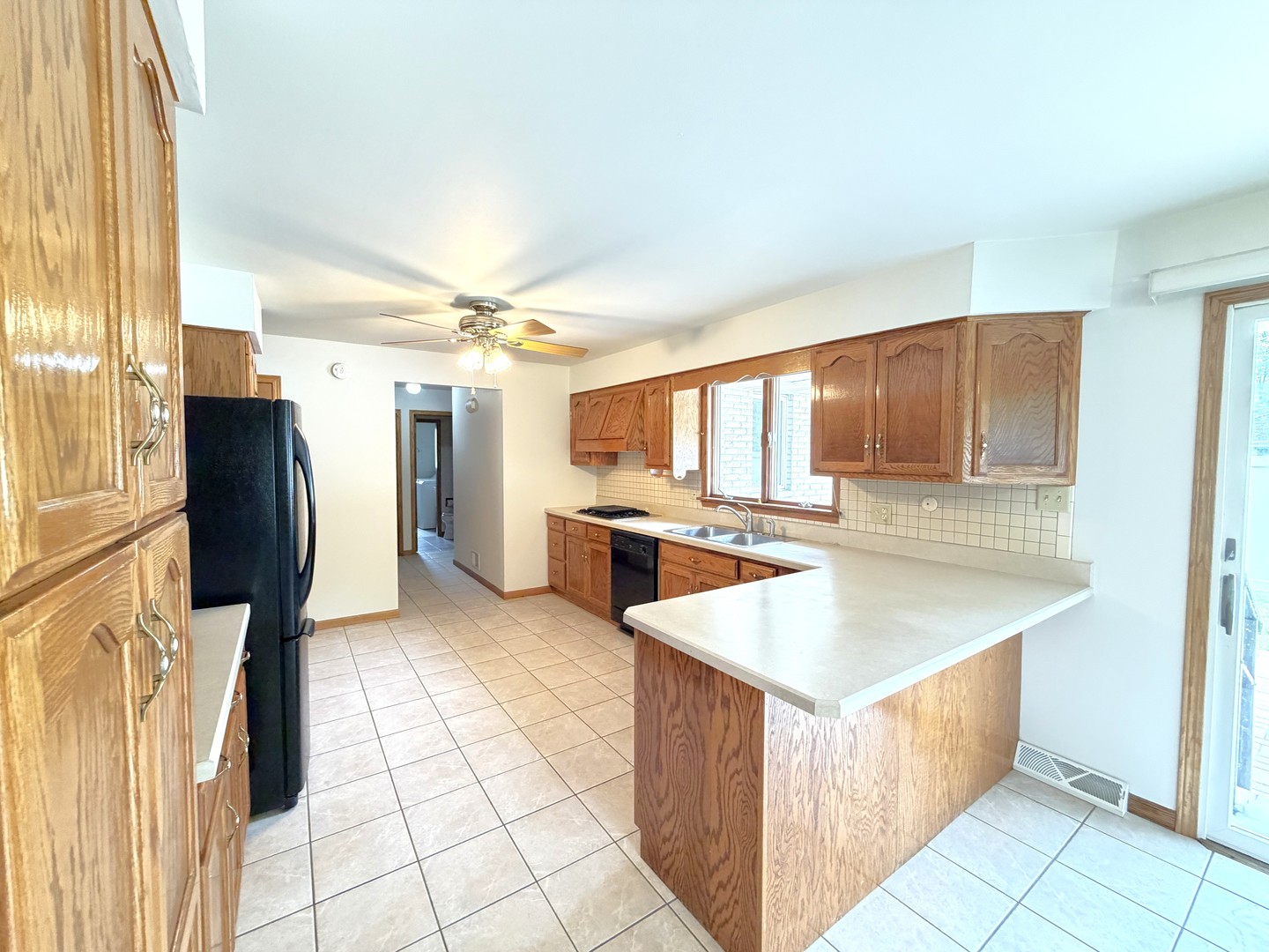 901 Lark Street, Peotone, IL 60468