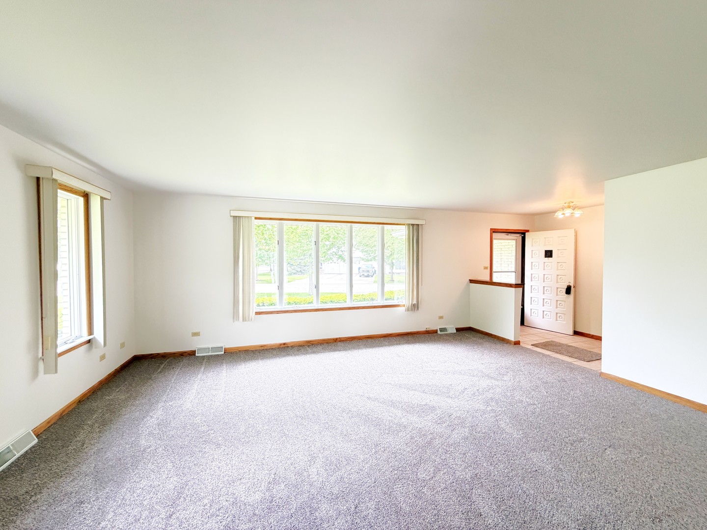 901 Lark Street, Peotone, IL 60468
