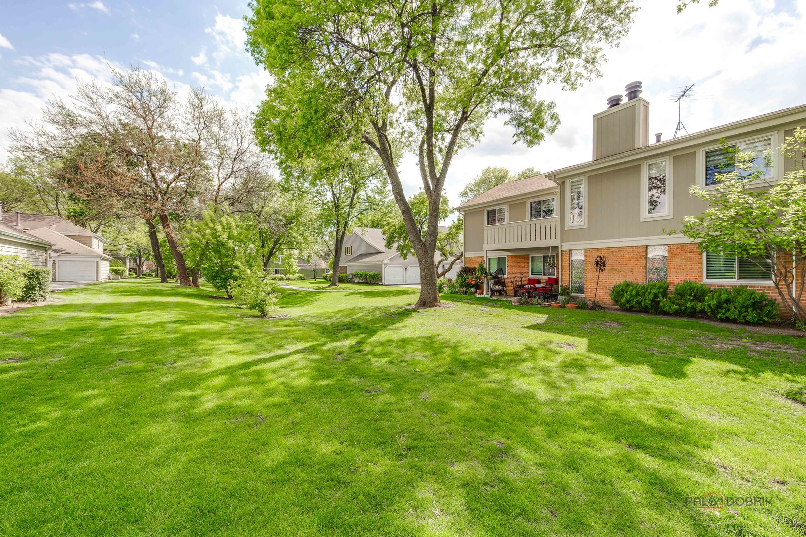 136 Wolcott Court #O2, Schaumburg, IL 60193