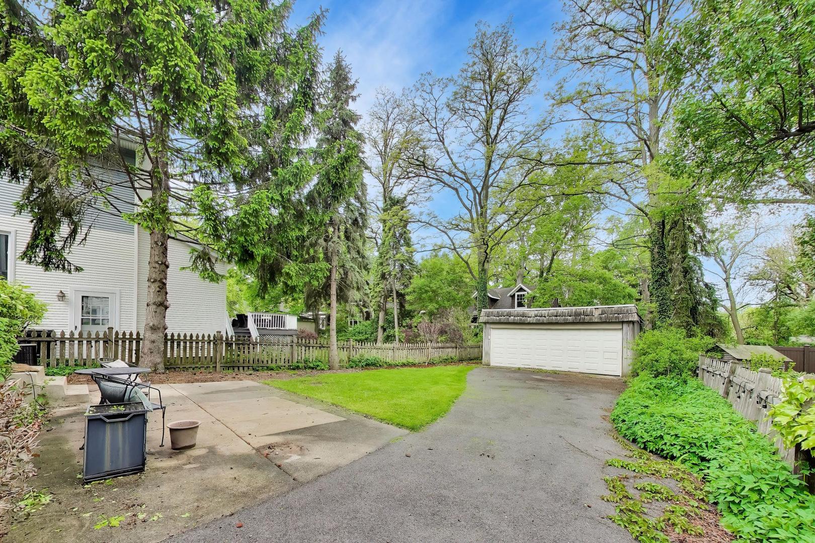 400 S Crescent Avenue, Park Ridge, IL 60068