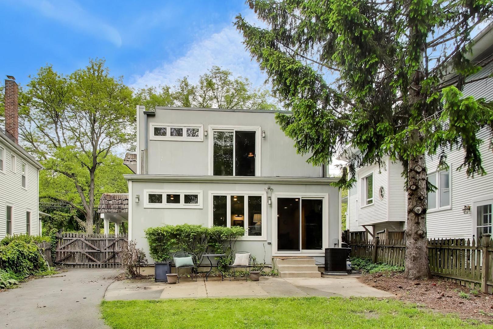 400 S Crescent Avenue, Park Ridge, IL 60068