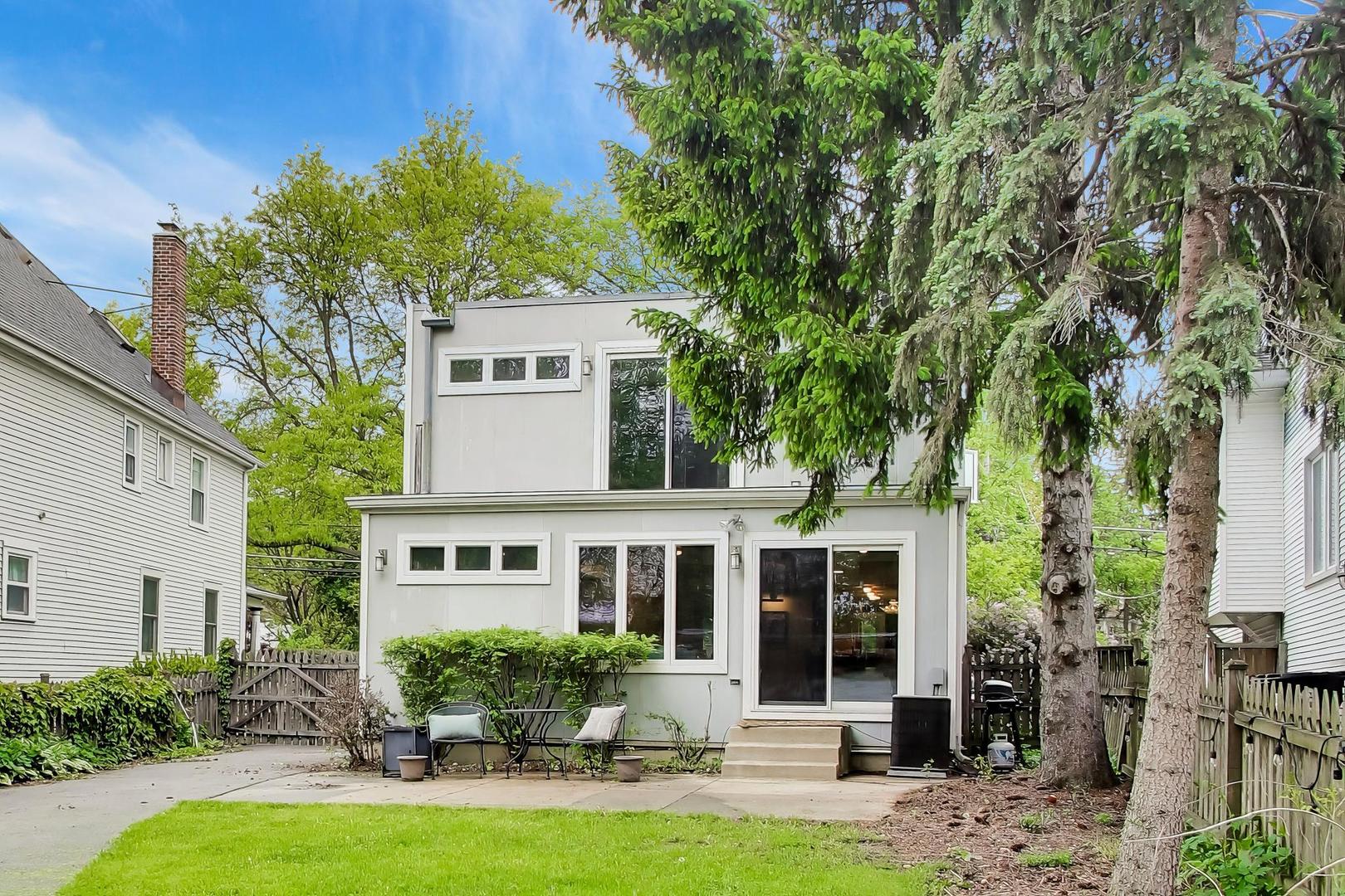 400 S Crescent Avenue, Park Ridge, IL 60068
