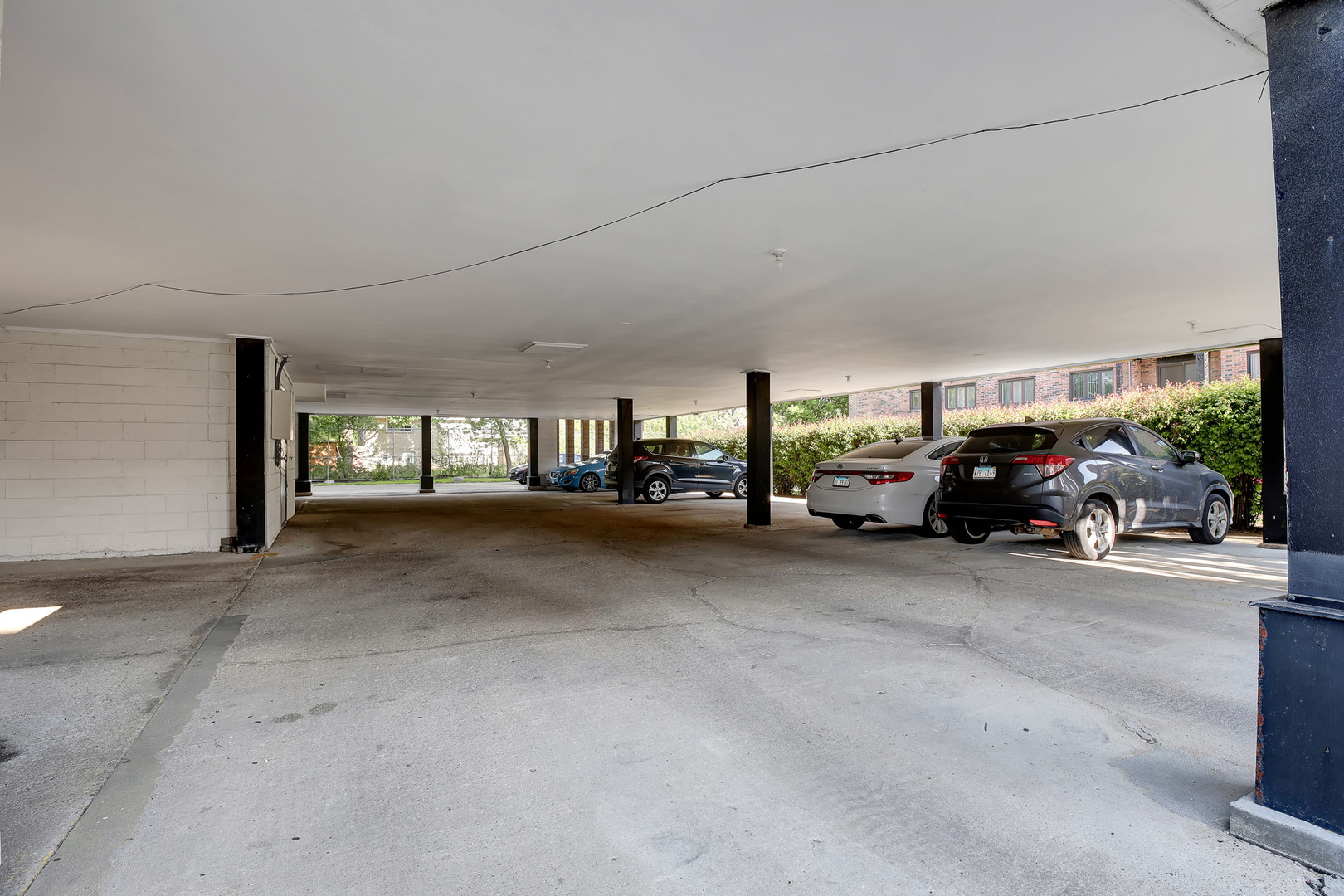 9335 LANDINGS Lane #307, Des Plaines, IL 60016