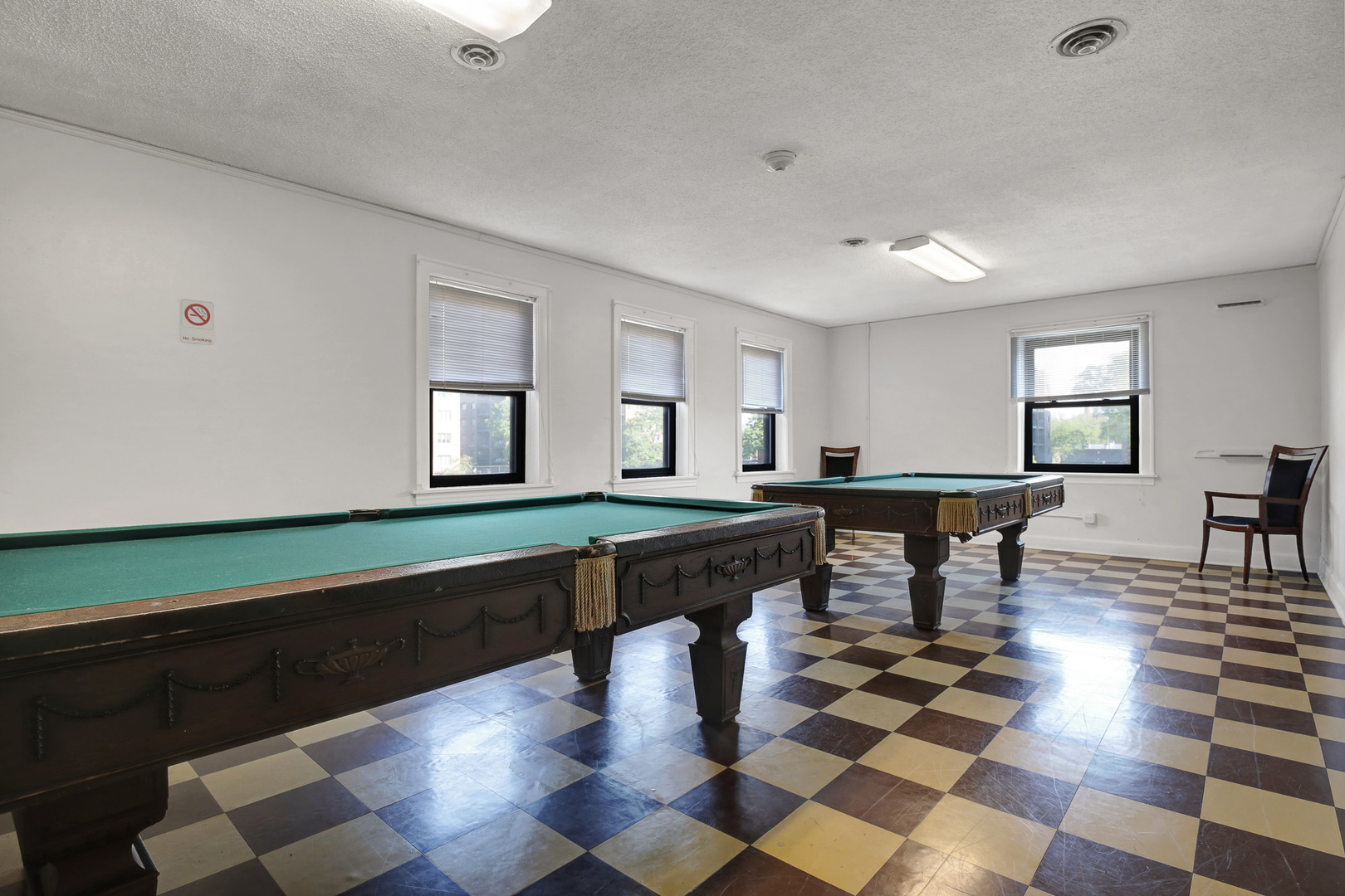 9335 LANDINGS Lane #307, Des Plaines, IL 60016