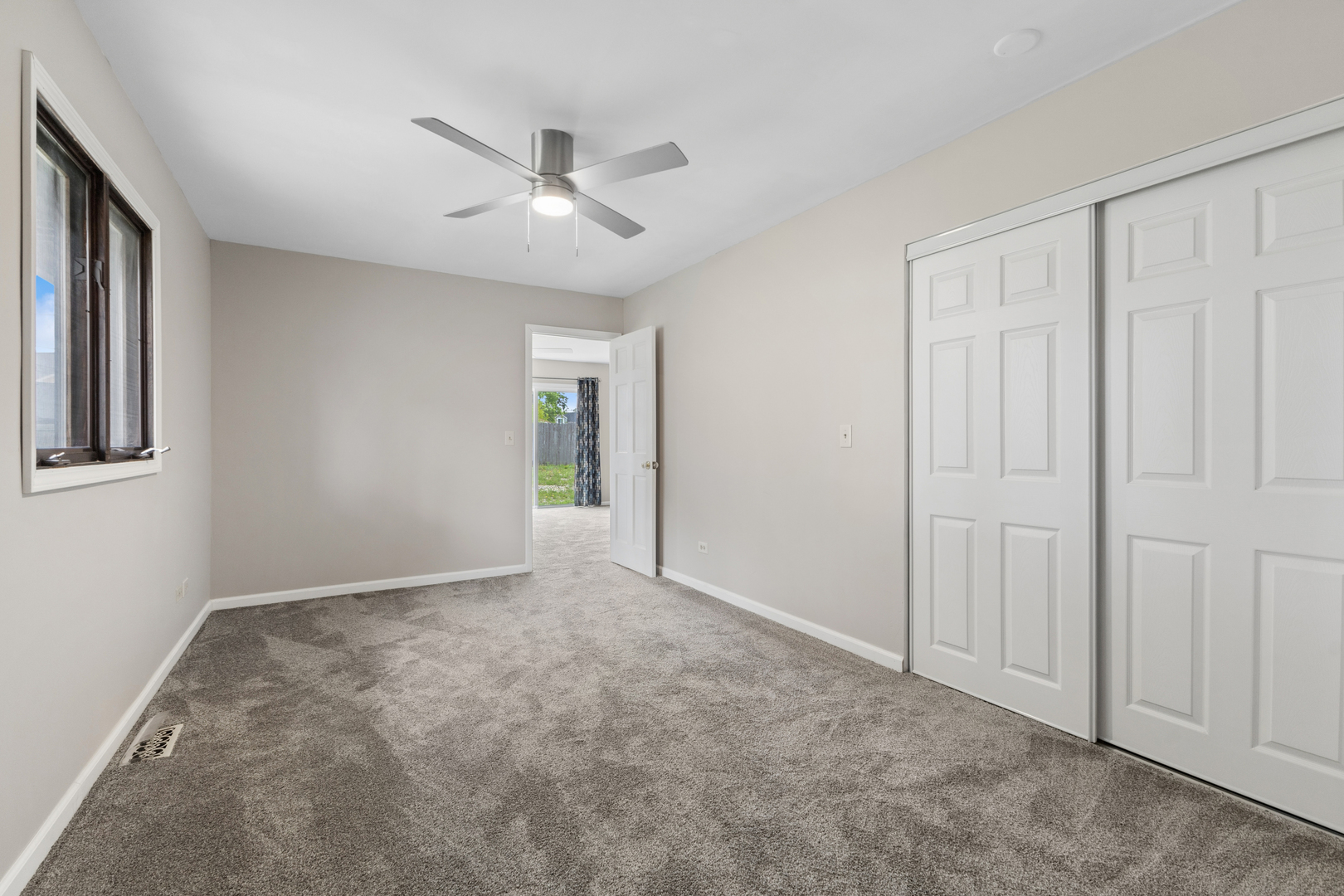 6923 Elder Court, Bridgeview, IL 60455
