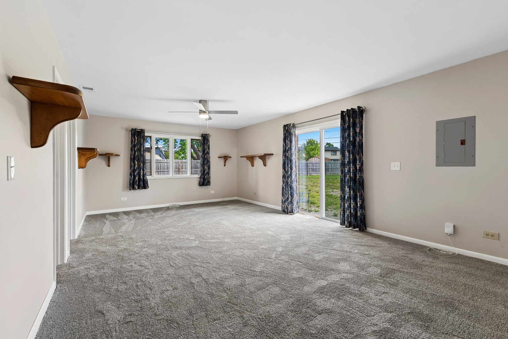 6923 Elder Court, Bridgeview, IL 60455
