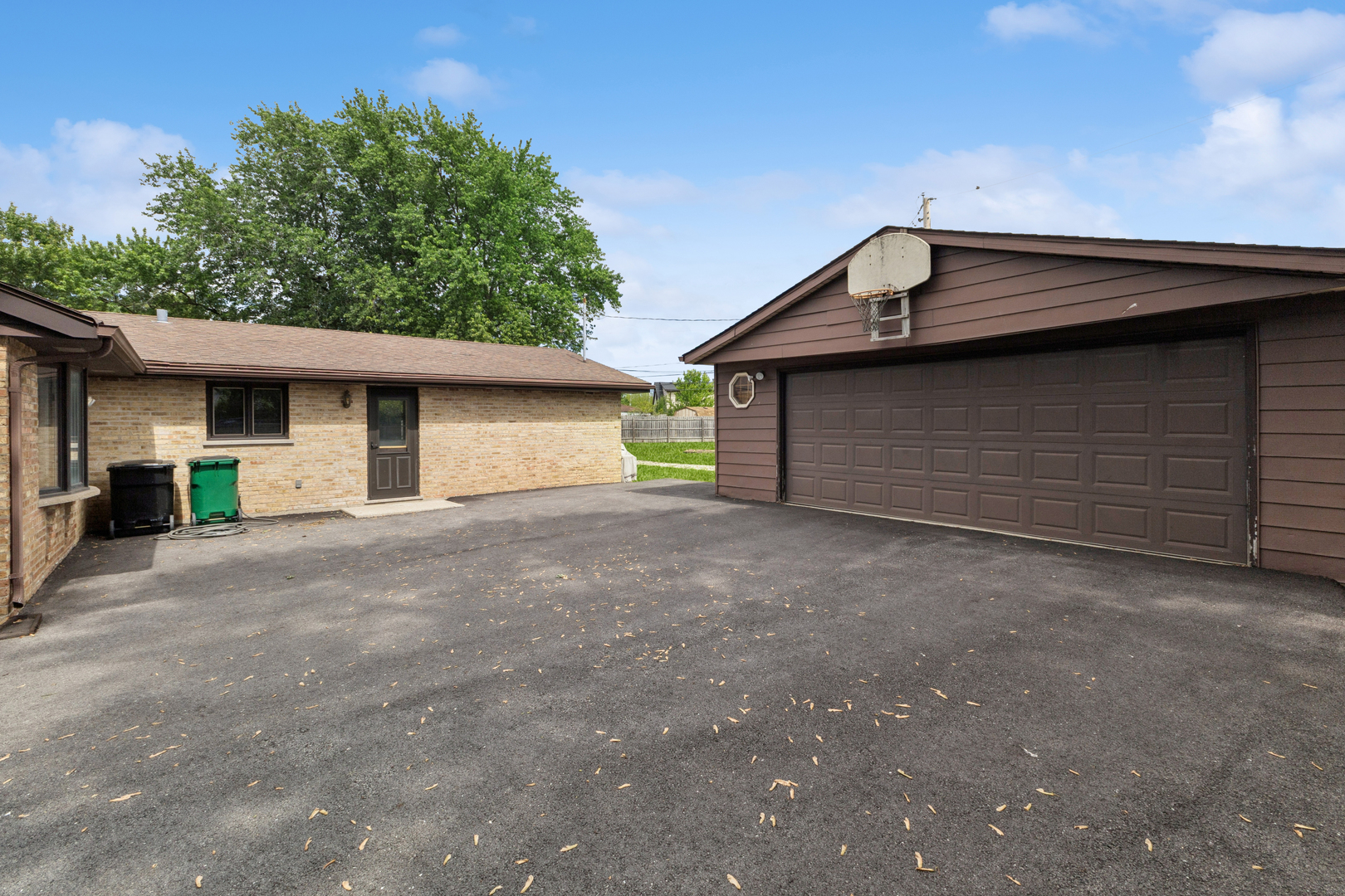6923 Elder Court, Bridgeview, IL 60455