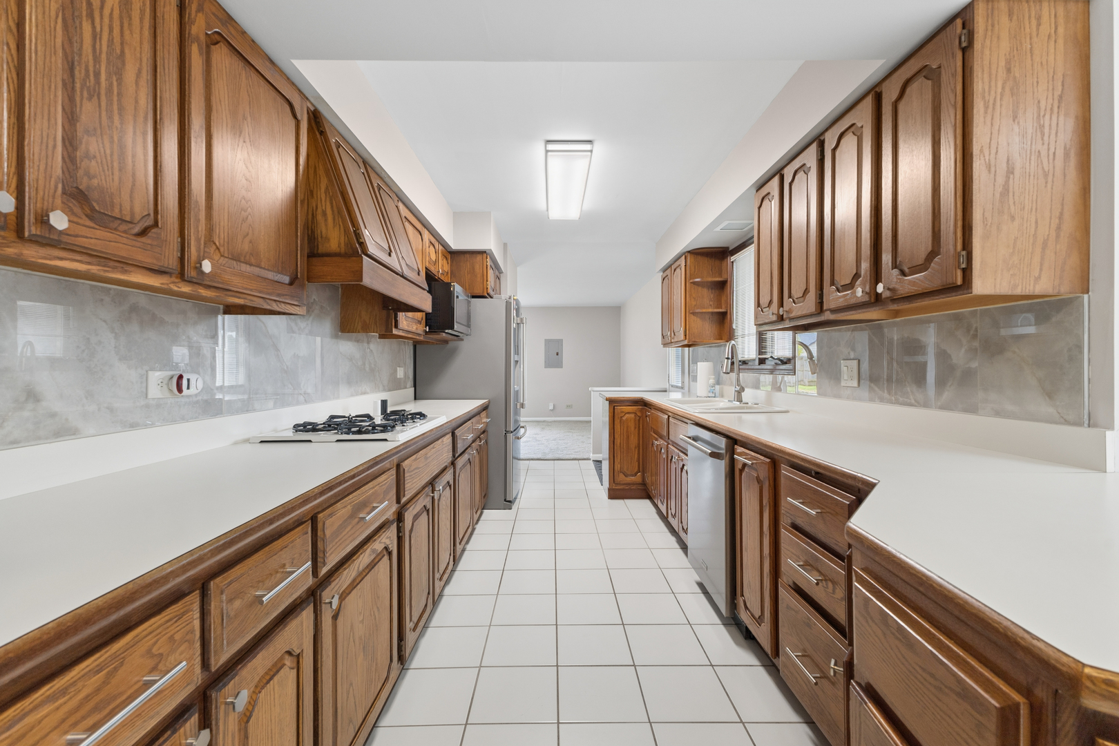 6923 Elder Court, Bridgeview, IL 60455