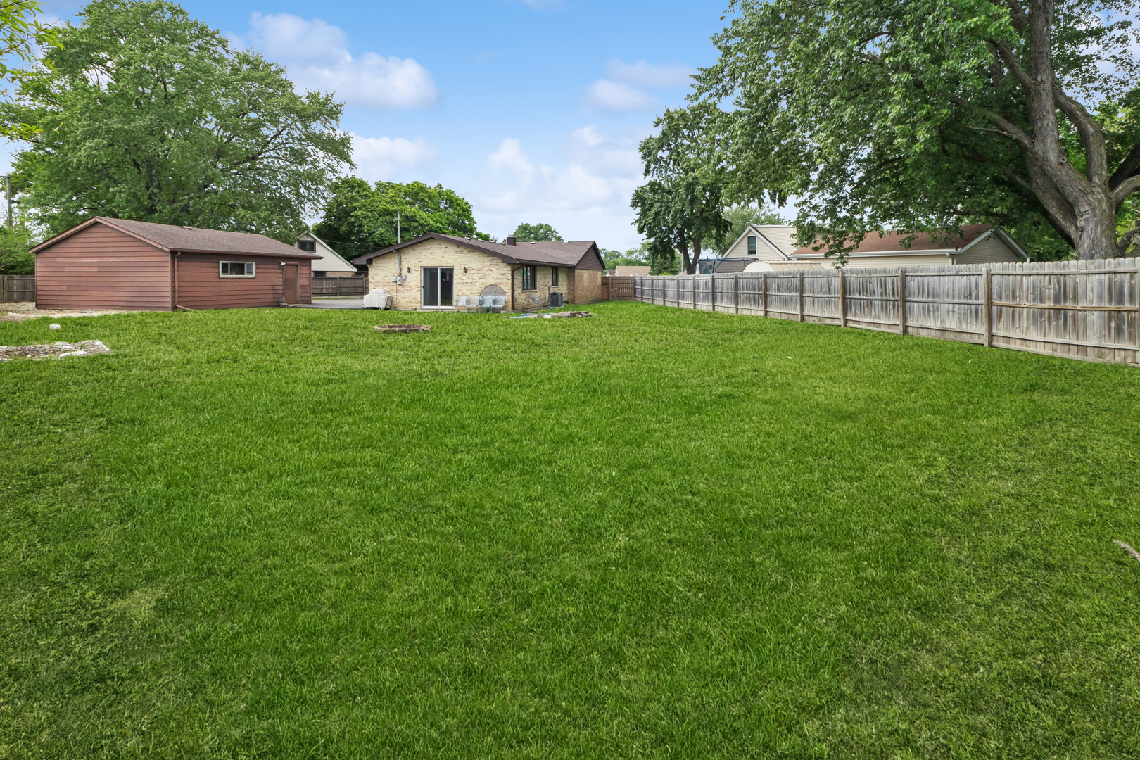 6923 Elder Court, Bridgeview, IL 60455