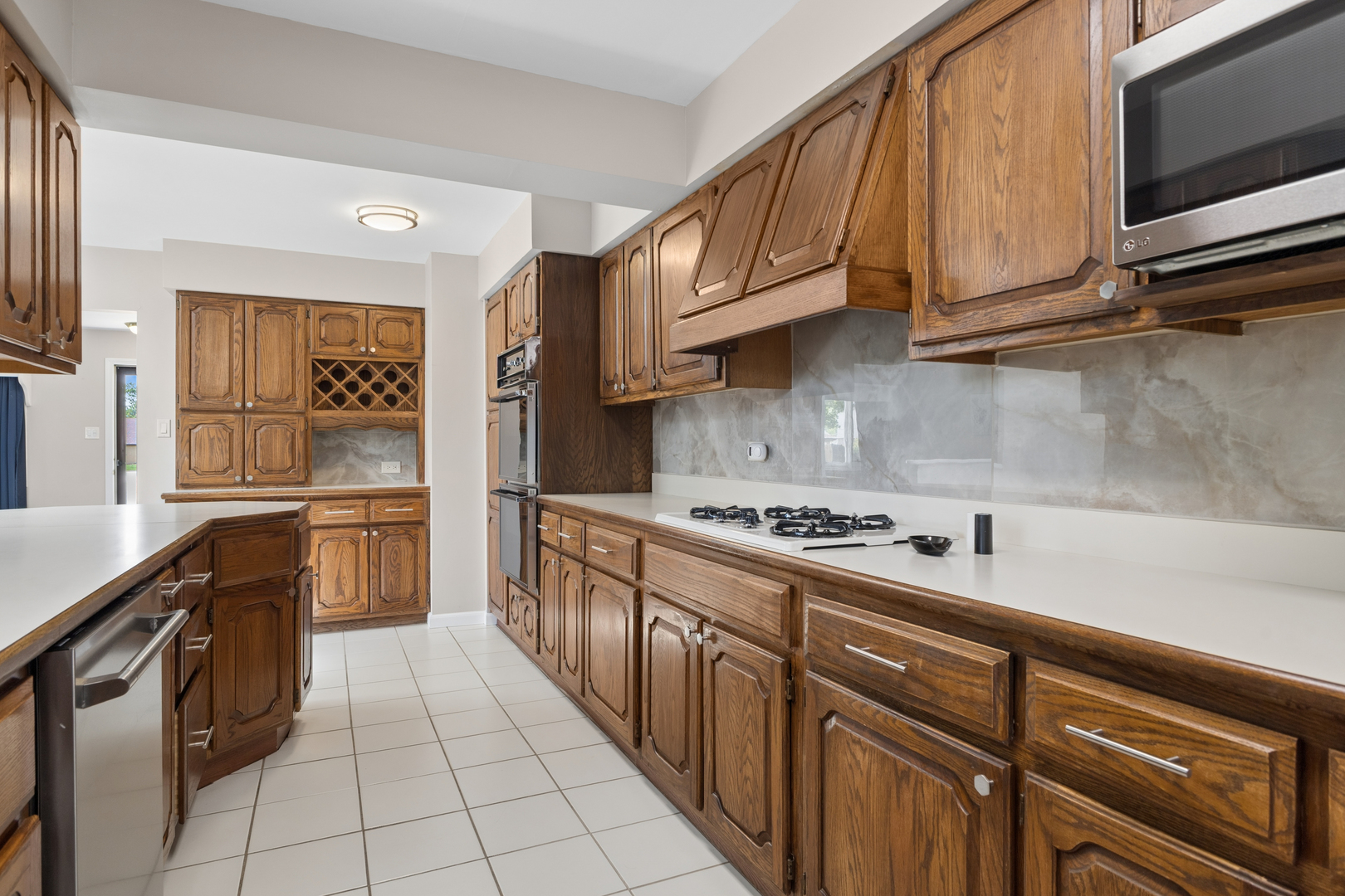 6923 Elder Court, Bridgeview, IL 60455