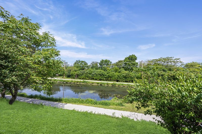 55 Grace Court #8-27, Lemont, IL 60439
