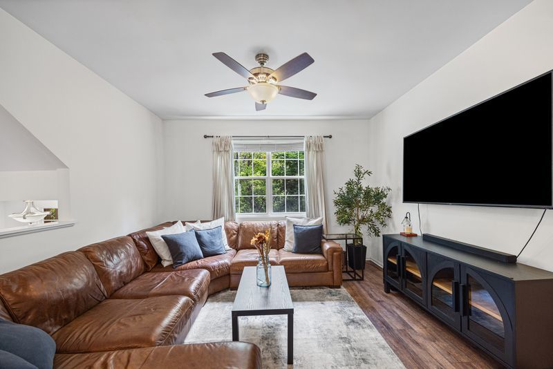 55 Grace Court #8-27, Lemont, IL 60439