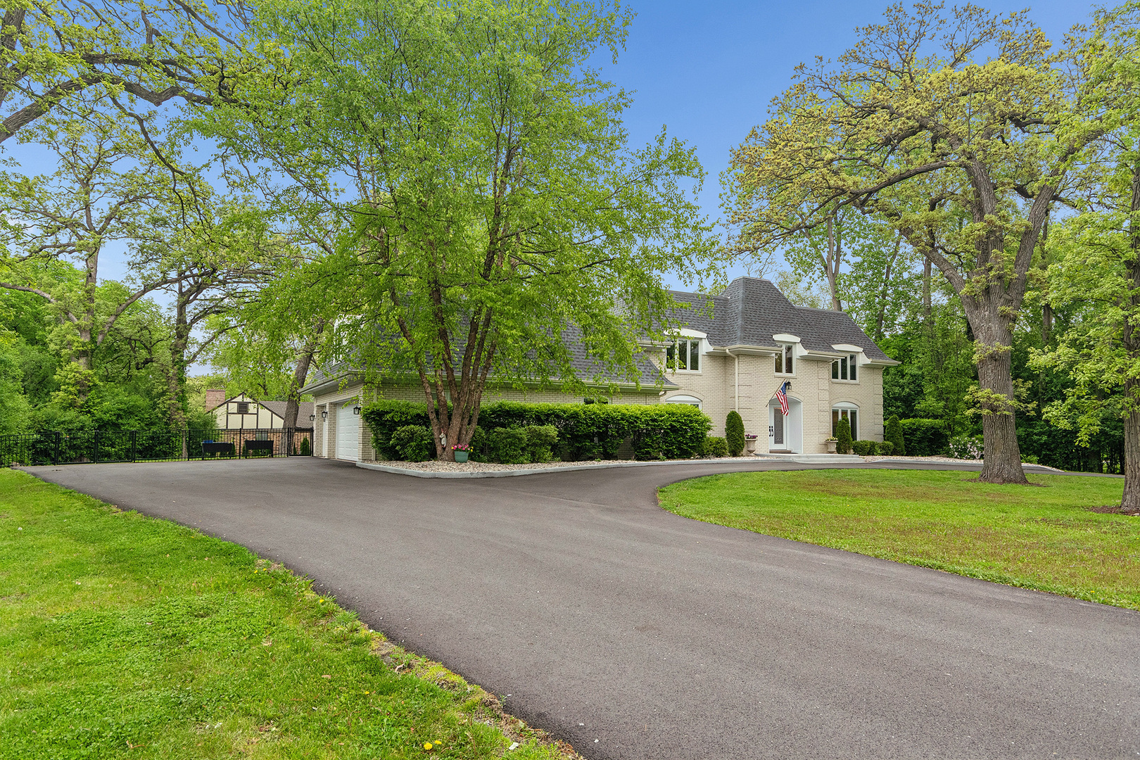 8002 W 127th Street, Palos Park, IL 60464