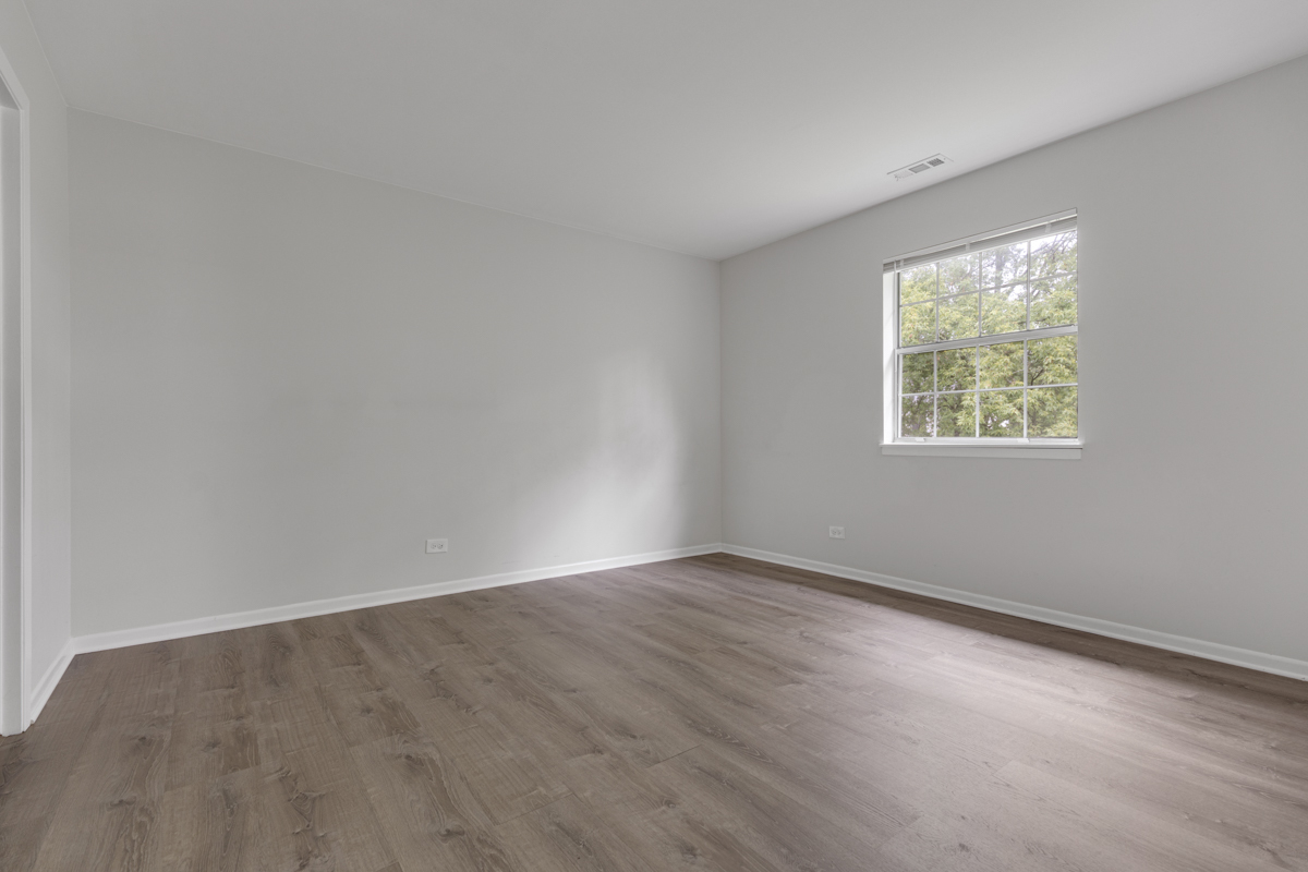 96 GANT Circle #H, Streamwood, IL 60107