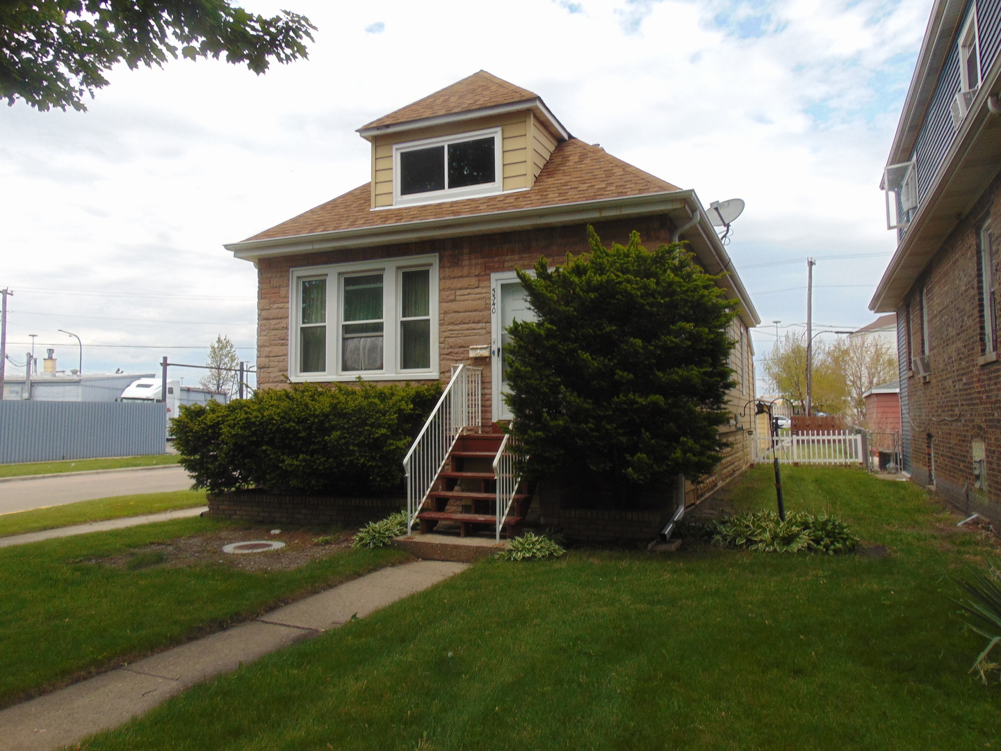5340 W 30th Street, Cicero, IL 60804