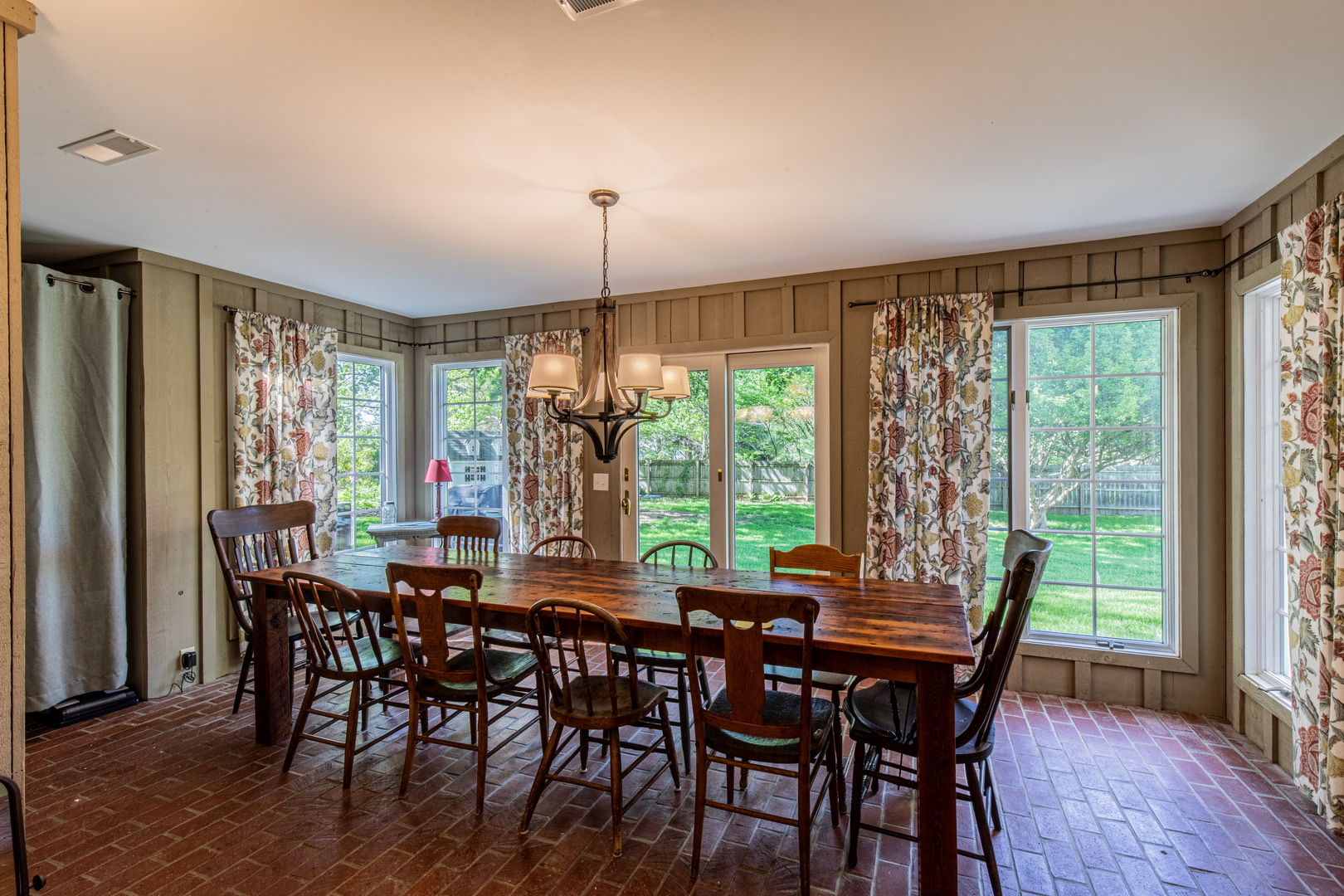 101 W Mill Road, Sheffield, IL 61361