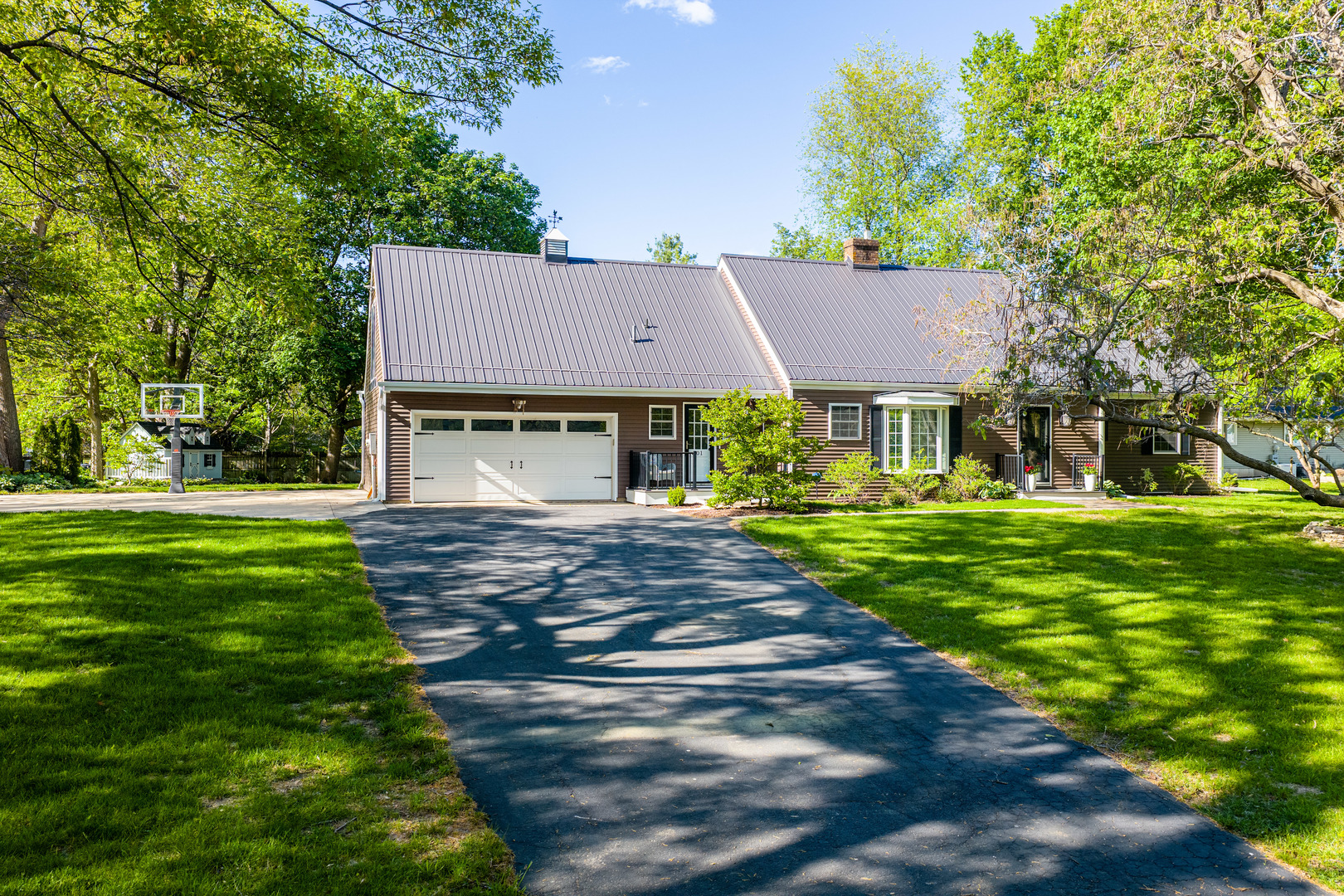 101 W Mill Road, Sheffield, IL 61361