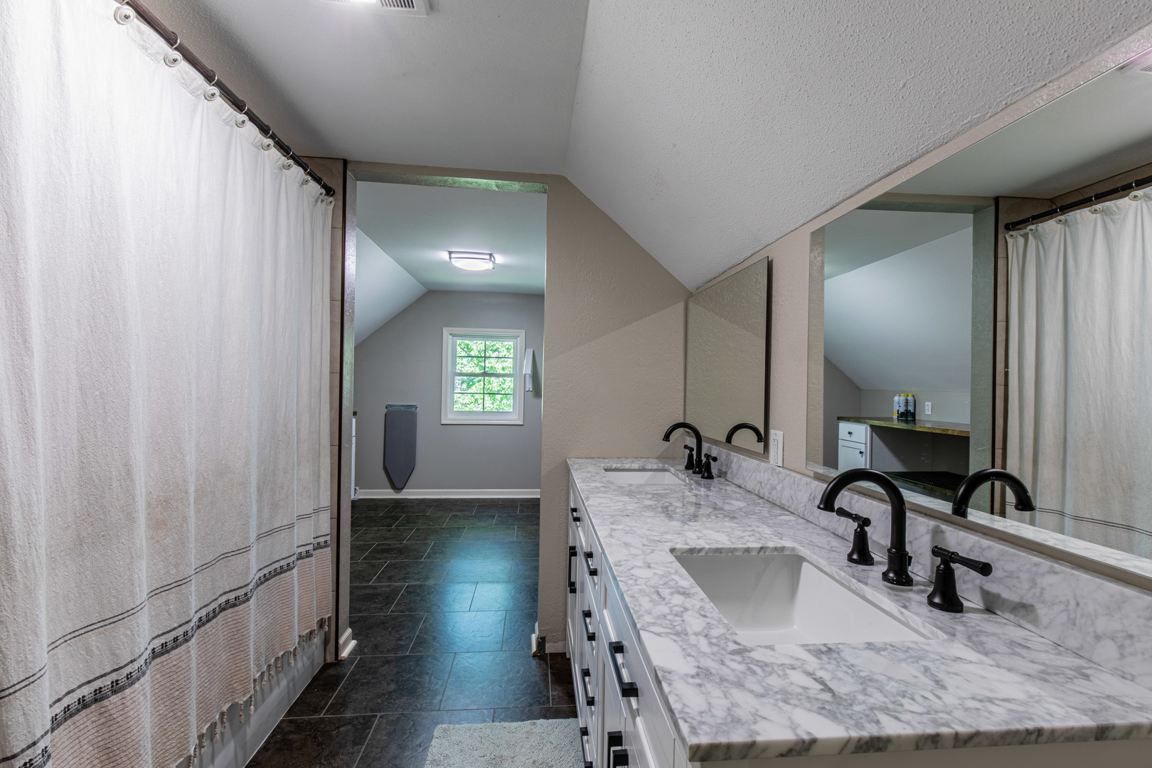 101 W Mill Road, Sheffield, IL 61361