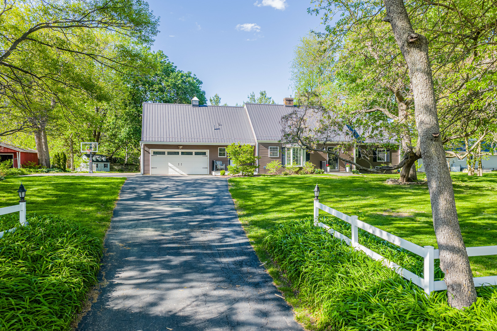 101 W Mill Road, Sheffield, IL 61361