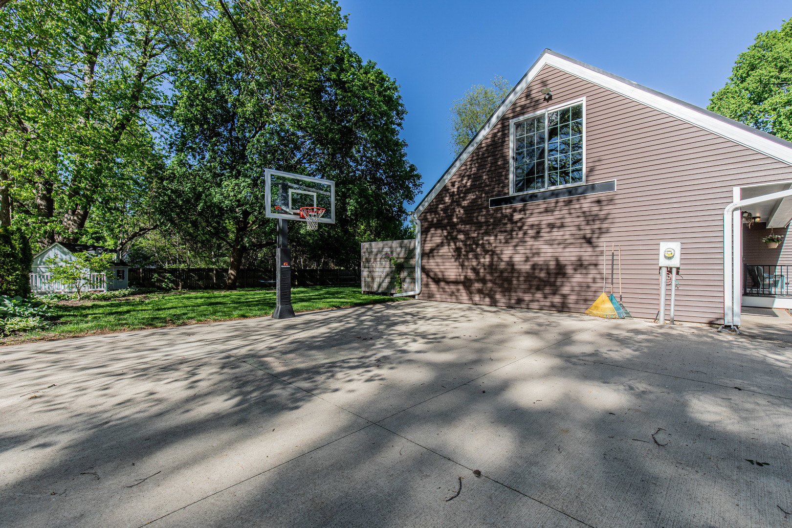 101 W Mill Road, Sheffield, IL 61361