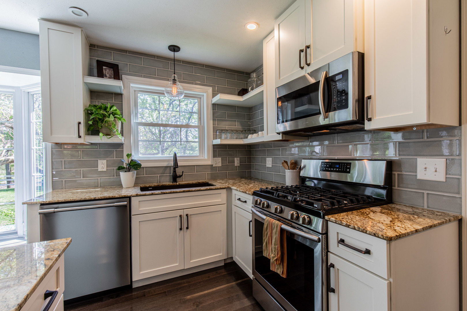 101 W Mill Road, Sheffield, IL 61361