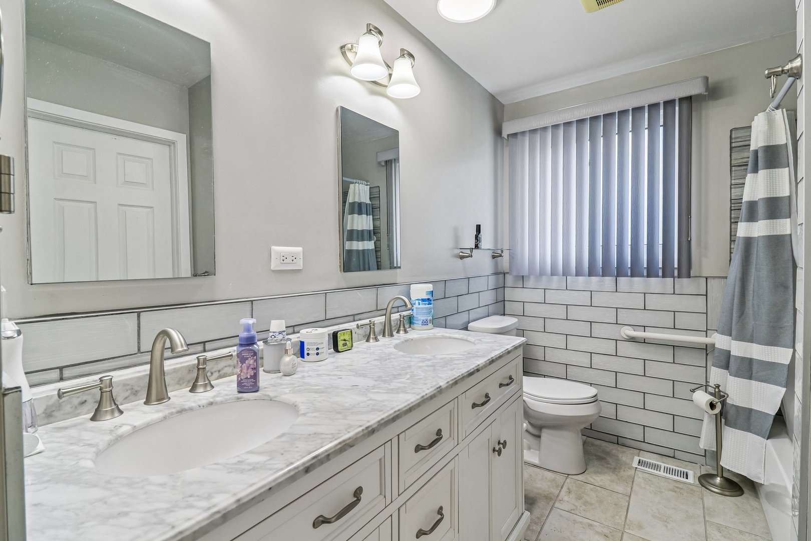 1640 Wadham Place, Wheaton, IL 60189