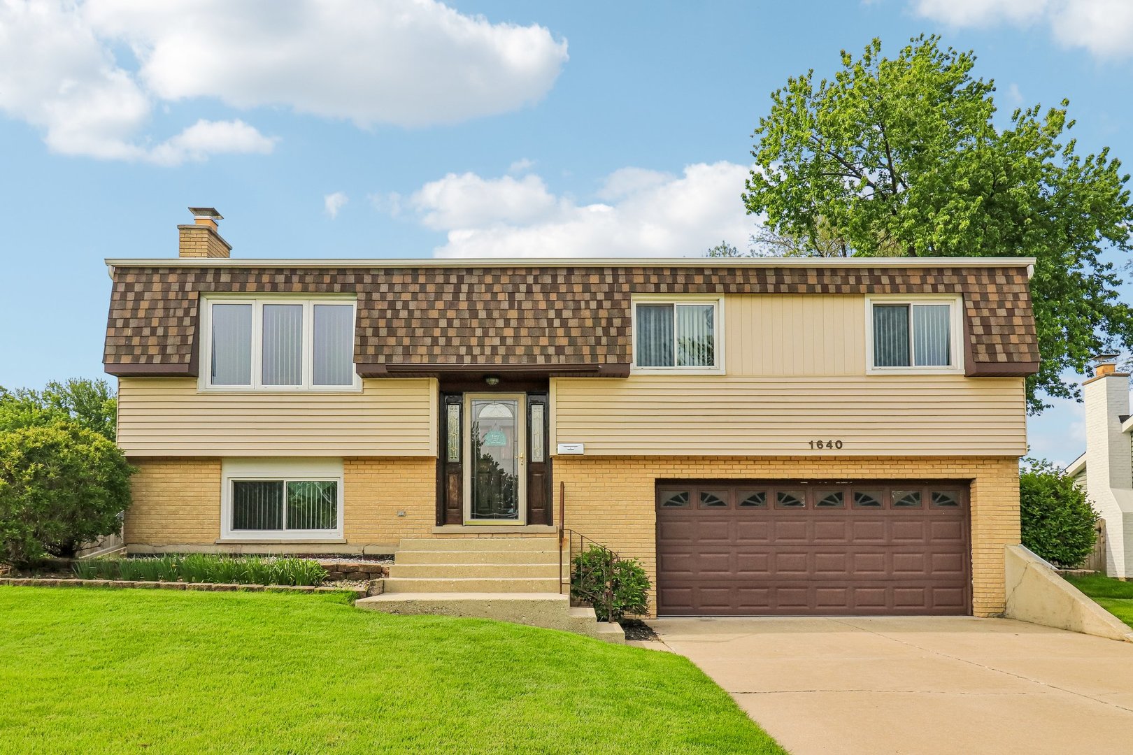 1640 Wadham Place, Wheaton, IL 60189