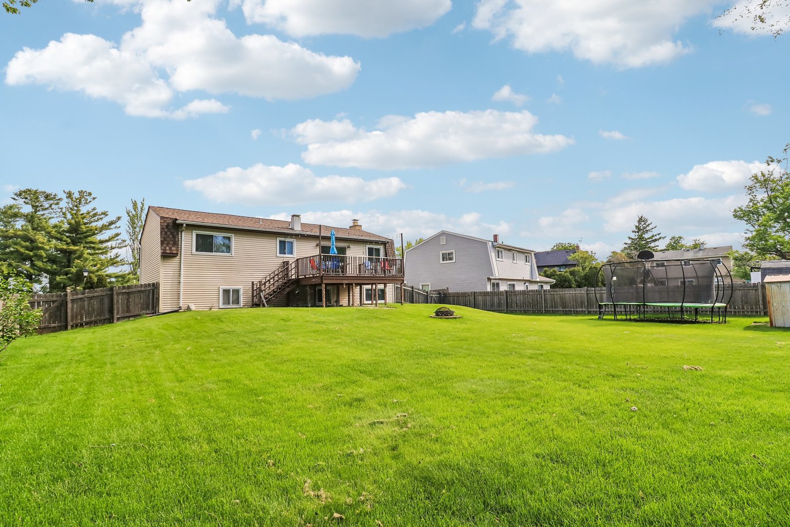 1640 Wadham Place, Wheaton, IL 60189