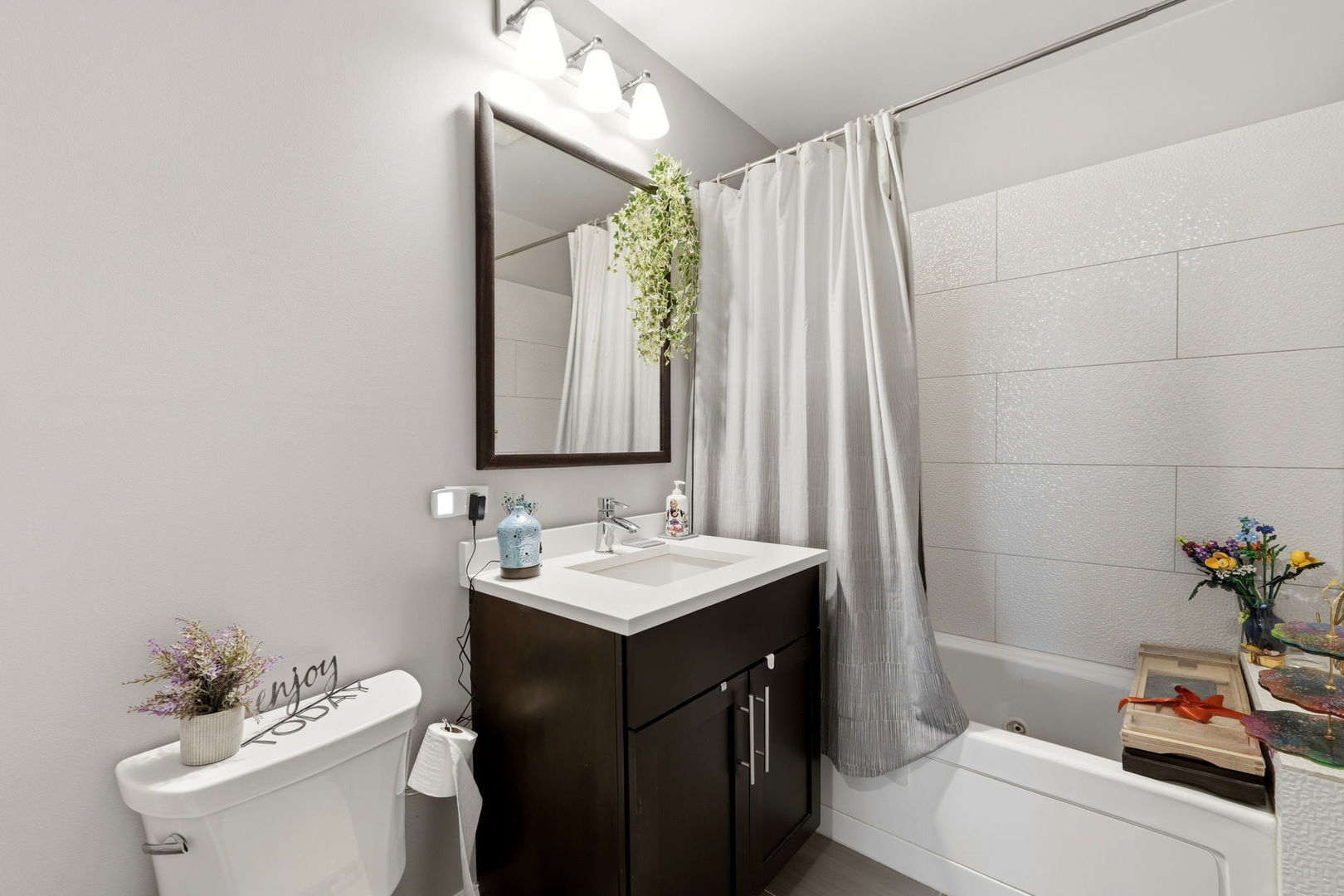 2605 W NORTH Avenue #2A, Chicago, IL 60647