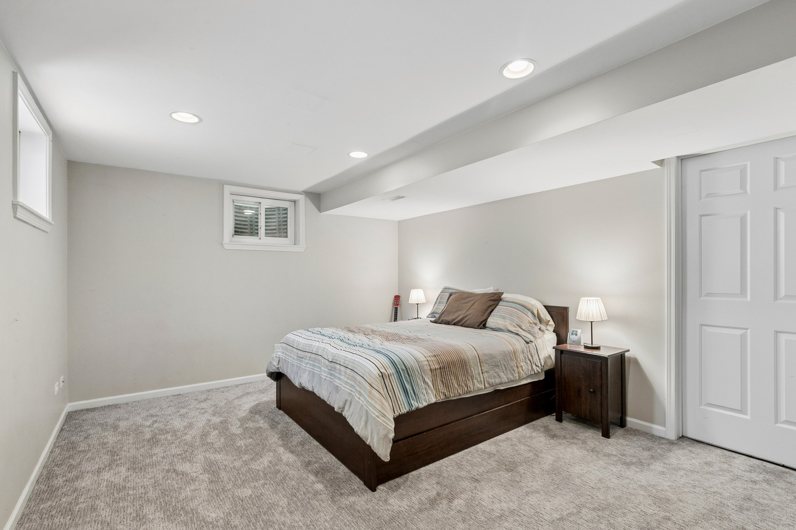 670 Williamsburg Avenue, Gurnee, IL 60031