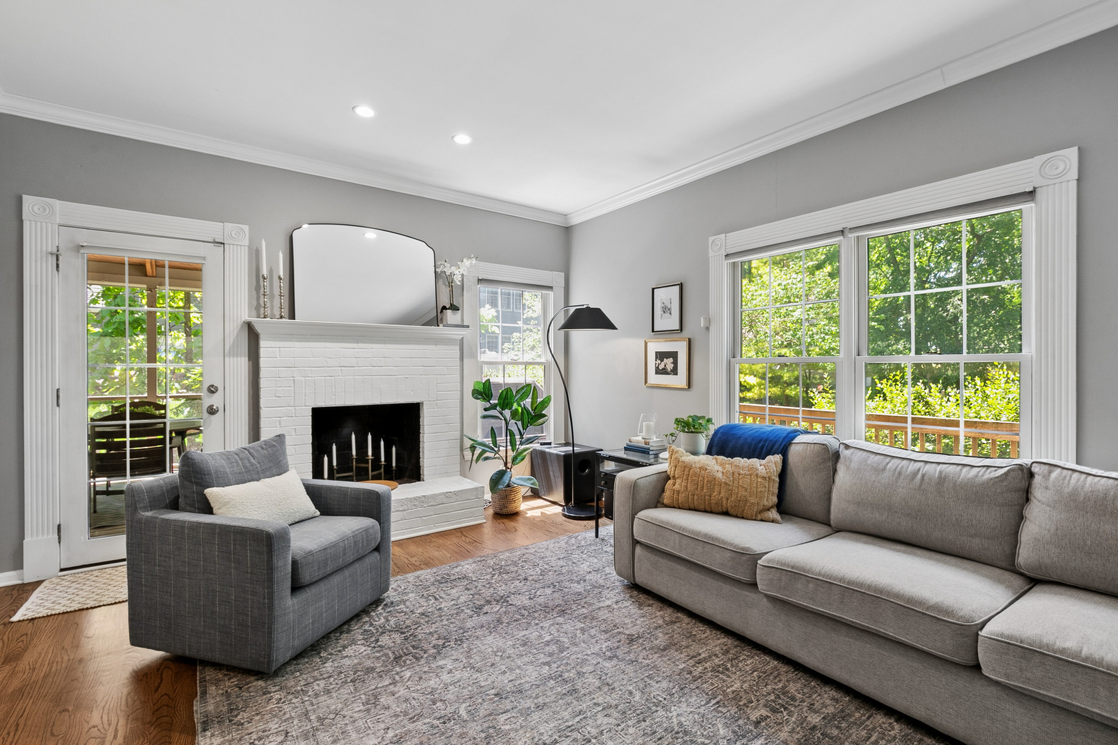 670 Williamsburg Avenue, Gurnee, IL 60031