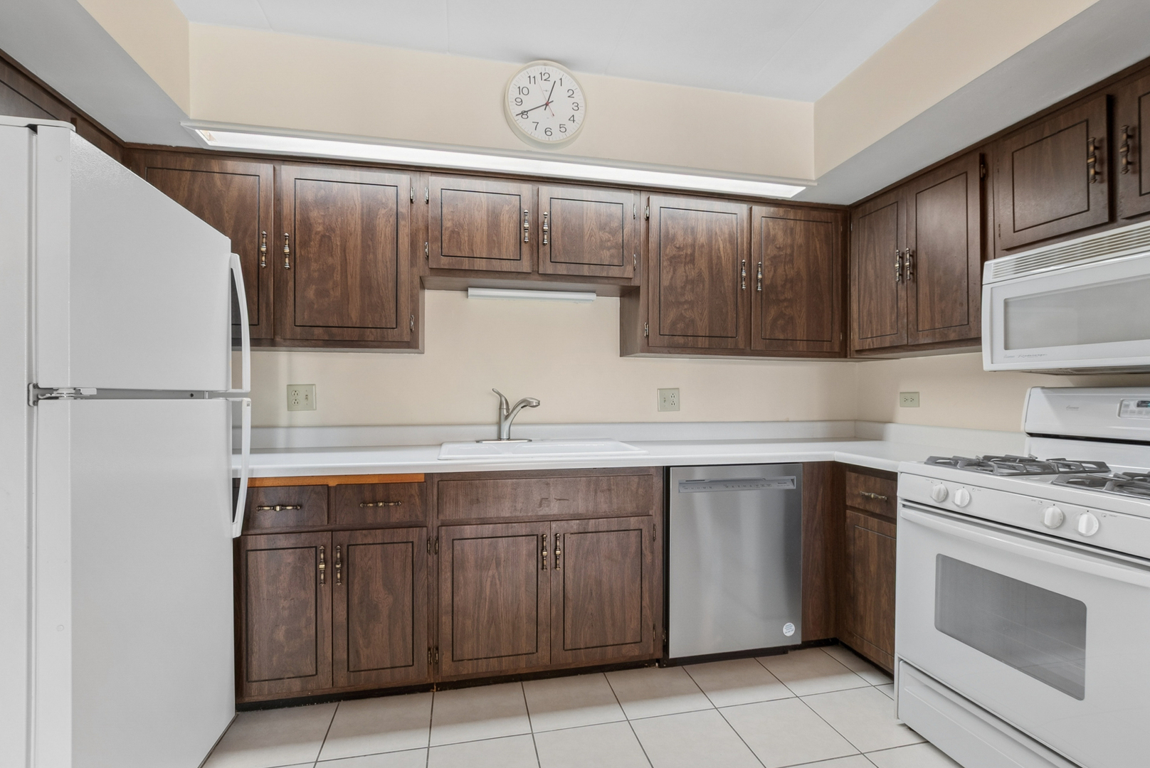 4716 W 106th Place #2B, Oak Lawn, IL 60453